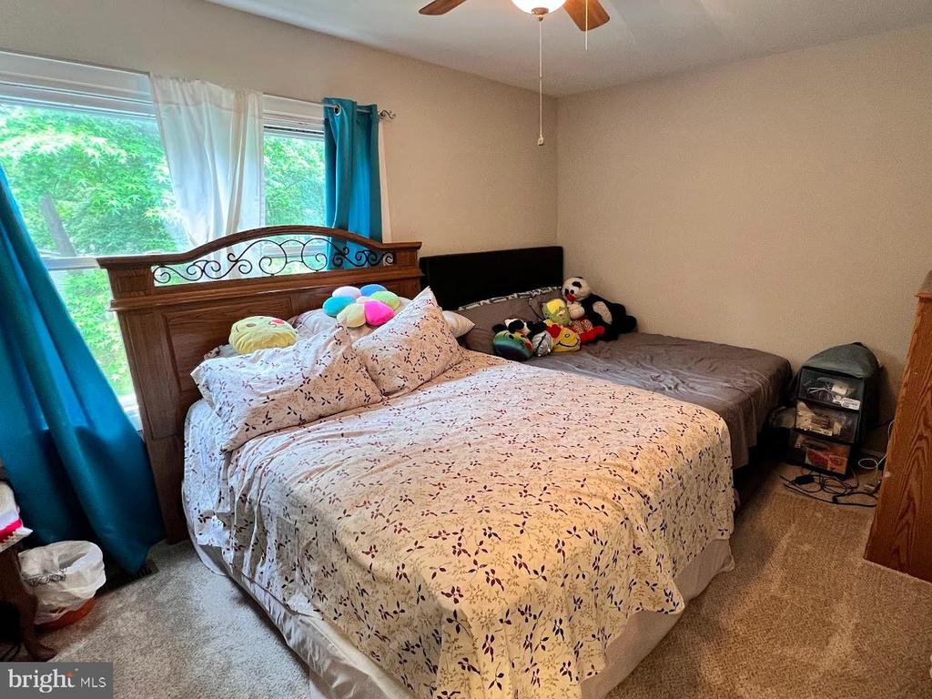 112 SAGUN DR, FREDERICKSBURG, Virginia 22407, 4 Bedrooms Bedrooms, ,1 BathroomBathrooms,Residential,MILL GARDEN,112 SAGUN DR,VASP2032902 MLS # VASP2032902