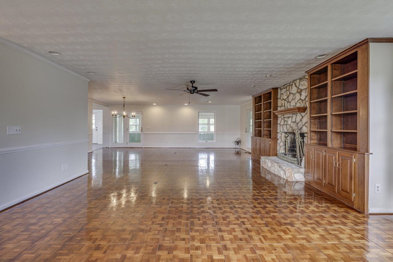 11193 INDIAN TRAIL RD, ROCKINGHAM, Virginia 22802, 6 Bedrooms Bedrooms, ,3 BathroomsBathrooms,Residential,11193 INDIAN TRAIL RD,662697 MLS # 662697