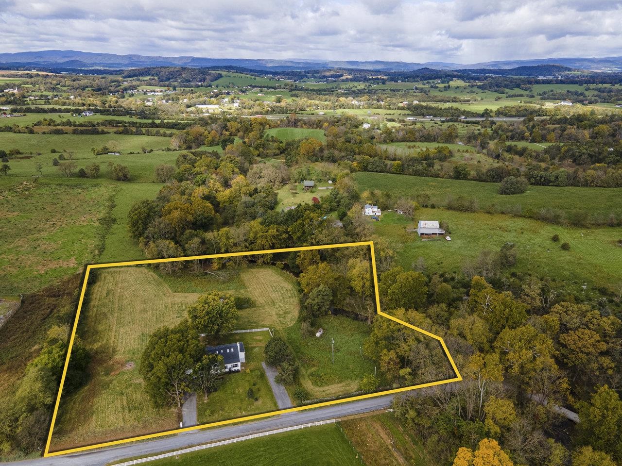 11193 INDIAN TRAIL RD, ROCKINGHAM, Virginia 22802, 6 Bedrooms Bedrooms, ,3 BathroomsBathrooms,Residential,11193 INDIAN TRAIL RD,662697 MLS # 662697