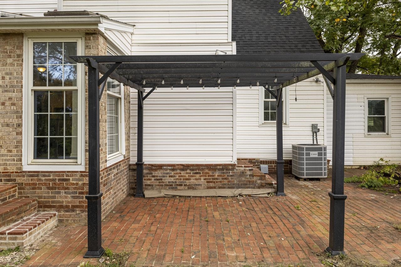 11193 INDIAN TRAIL RD, ROCKINGHAM, Virginia 22802, 6 Bedrooms Bedrooms, ,3 BathroomsBathrooms,Residential,11193 INDIAN TRAIL RD,662697 MLS # 662697