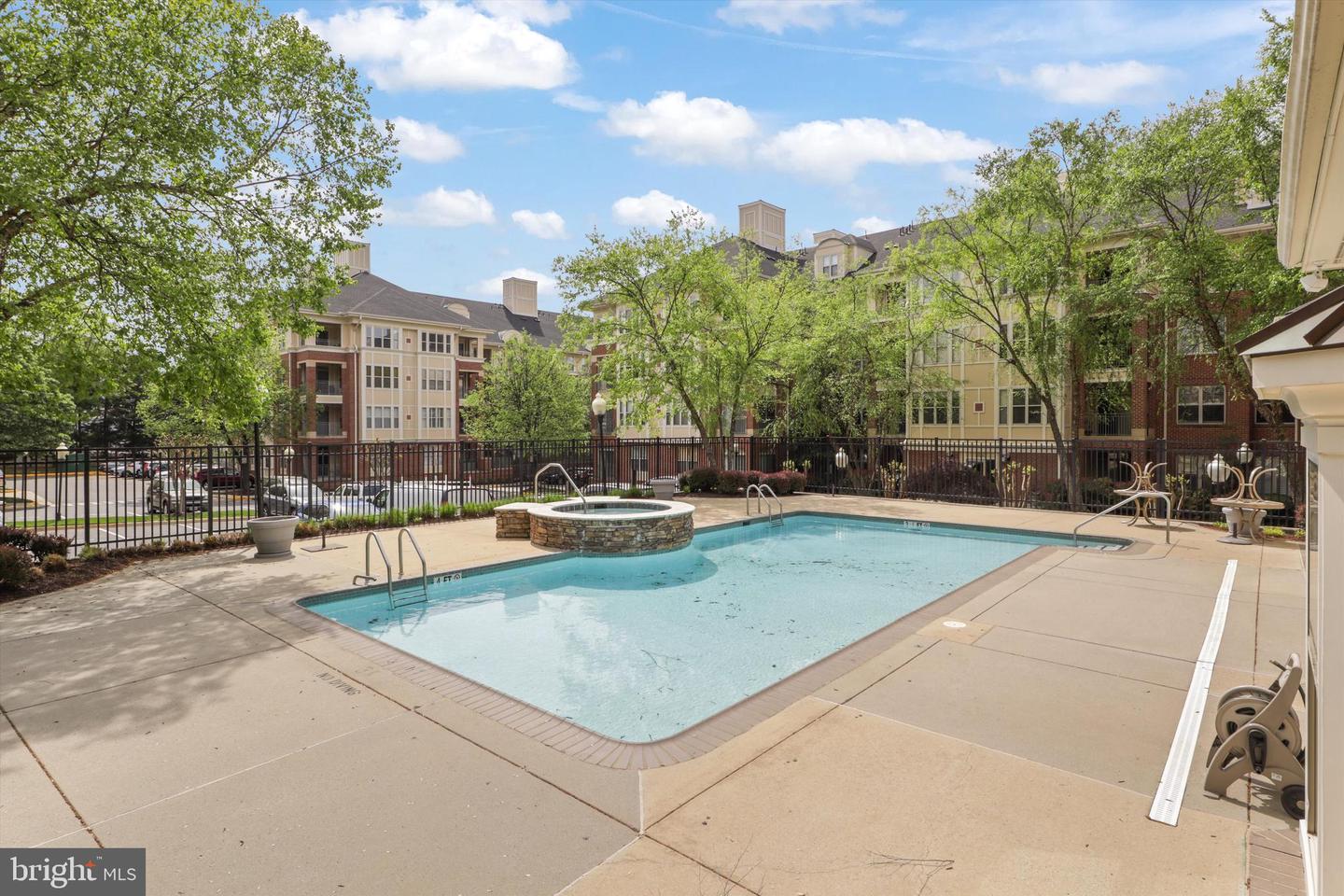 1860 STRATFORD PARK PL #202, RESTON, Virginia 20190, 2 Bedrooms Bedrooms, ,2 BathroomsBathrooms,Residential,For sale,1860 STRATFORD PARK PL #202,VAFX2234030 MLS # VAFX2234030