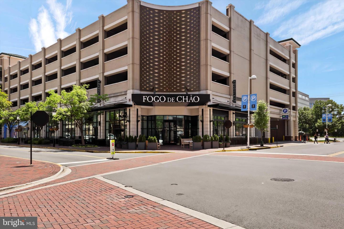 1860 STRATFORD PARK PL #202, RESTON, Virginia 20190, 2 Bedrooms Bedrooms, ,2 BathroomsBathrooms,Residential,For sale,1860 STRATFORD PARK PL #202,VAFX2234030 MLS # VAFX2234030