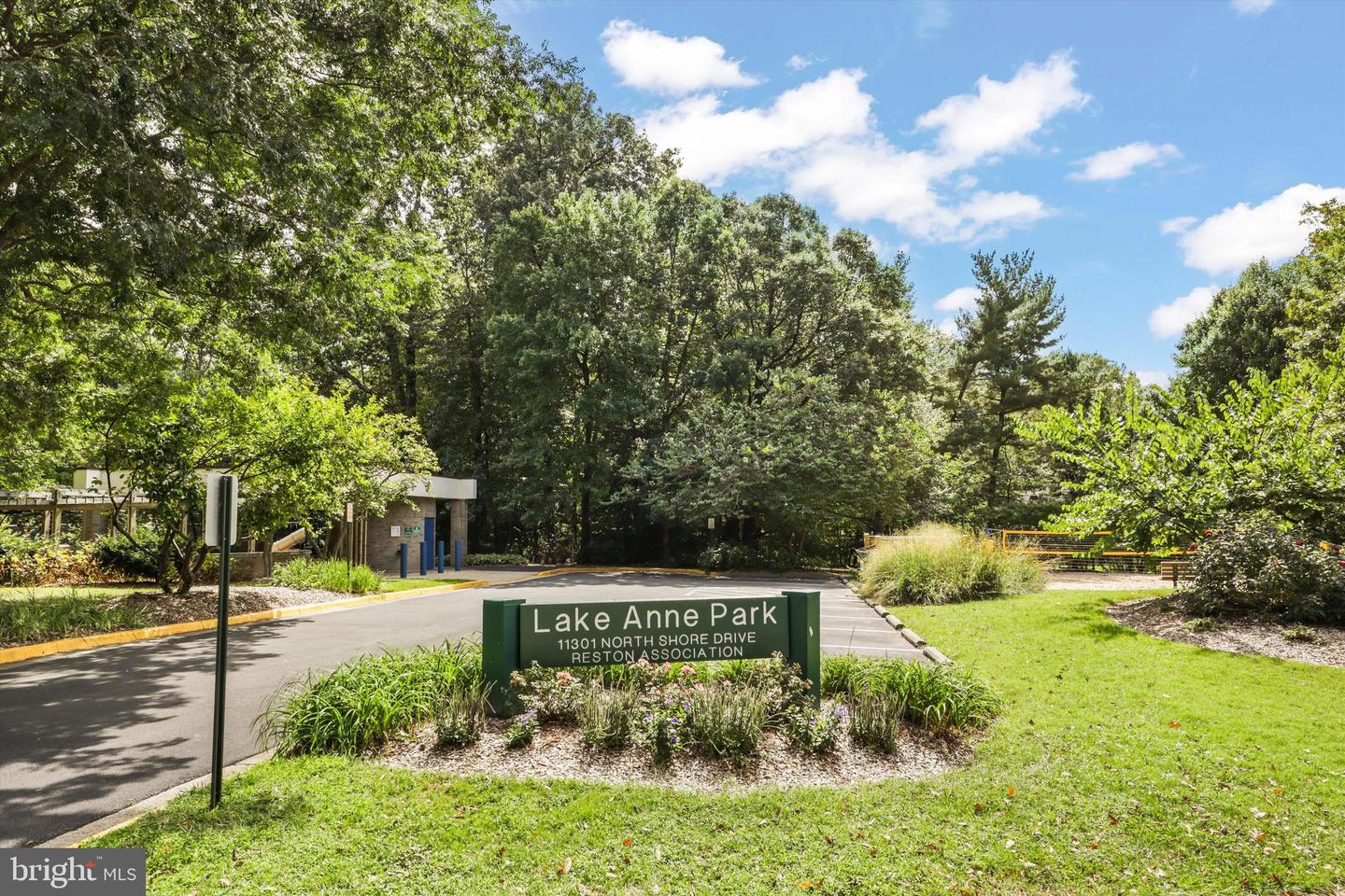 1860 STRATFORD PARK PL #202, RESTON, Virginia 20190, 2 Bedrooms Bedrooms, ,2 BathroomsBathrooms,Residential,For sale,1860 STRATFORD PARK PL #202,VAFX2234030 MLS # VAFX2234030