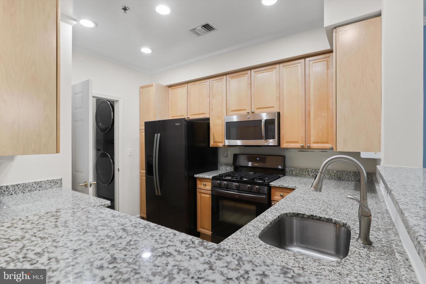 1860 STRATFORD PARK PL #202, RESTON, Virginia 20190, 2 Bedrooms Bedrooms, ,2 BathroomsBathrooms,Residential,For sale,1860 STRATFORD PARK PL #202,VAFX2234030 MLS # VAFX2234030