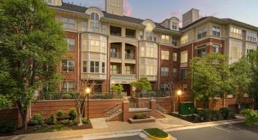 1860 STRATFORD PARK PL #202, RESTON, Virginia 20190, 2 Bedrooms Bedrooms, ,2 BathroomsBathrooms,Residential,For sale,1860 STRATFORD PARK PL #202,VAFX2234030 MLS # VAFX2234030