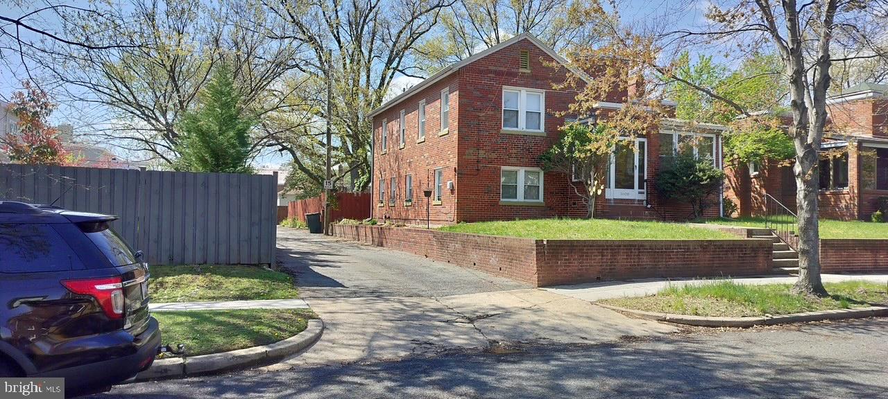 5608 1ST ST NE, WASHINGTON, District Of Columbia 20011, 3 Bedrooms Bedrooms, ,2 BathroomsBathrooms,Residential,For sale,5608 1ST ST NE,DCDC2195540 MLS # DCDC2195540