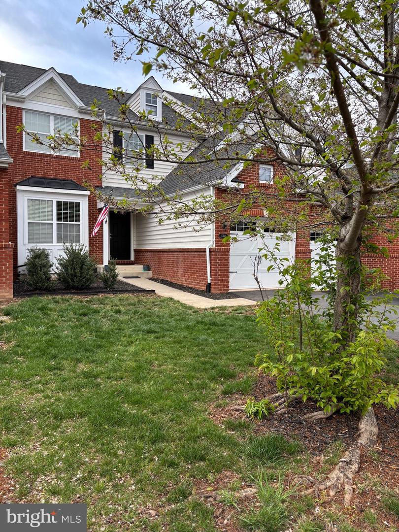 15446 PAINTERS COVE WAY, HAYMARKET, Virginia 20169, 3 Bedrooms Bedrooms, ,2 BathroomsBathrooms,Residential,For sale,15446 PAINTERS COVE WAY,VAPW2092036 MLS # VAPW2092036