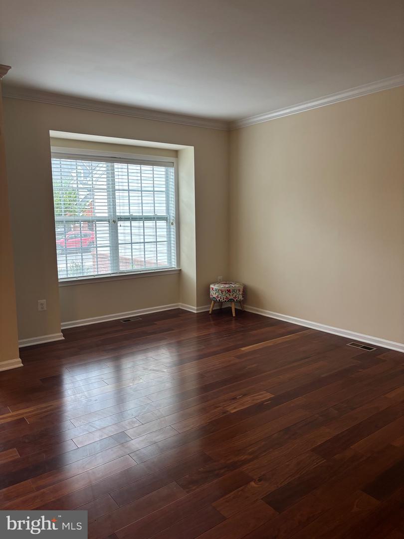 15446 PAINTERS COVE WAY, HAYMARKET, Virginia 20169, 3 Bedrooms Bedrooms, ,2 BathroomsBathrooms,Residential,For sale,15446 PAINTERS COVE WAY,VAPW2092036 MLS # VAPW2092036