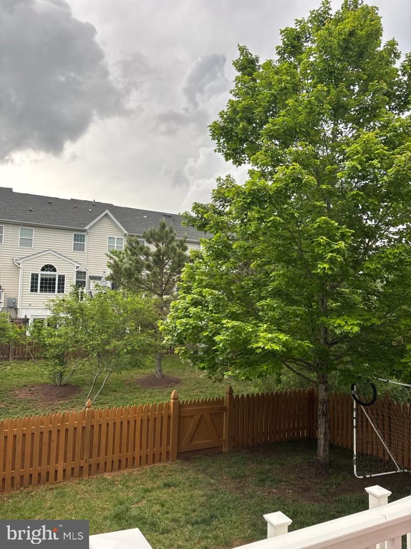 15446 PAINTERS COVE WAY, HAYMARKET, Virginia 20169, 3 Bedrooms Bedrooms, ,2 BathroomsBathrooms,Residential,For sale,15446 PAINTERS COVE WAY,VAPW2092036 MLS # VAPW2092036