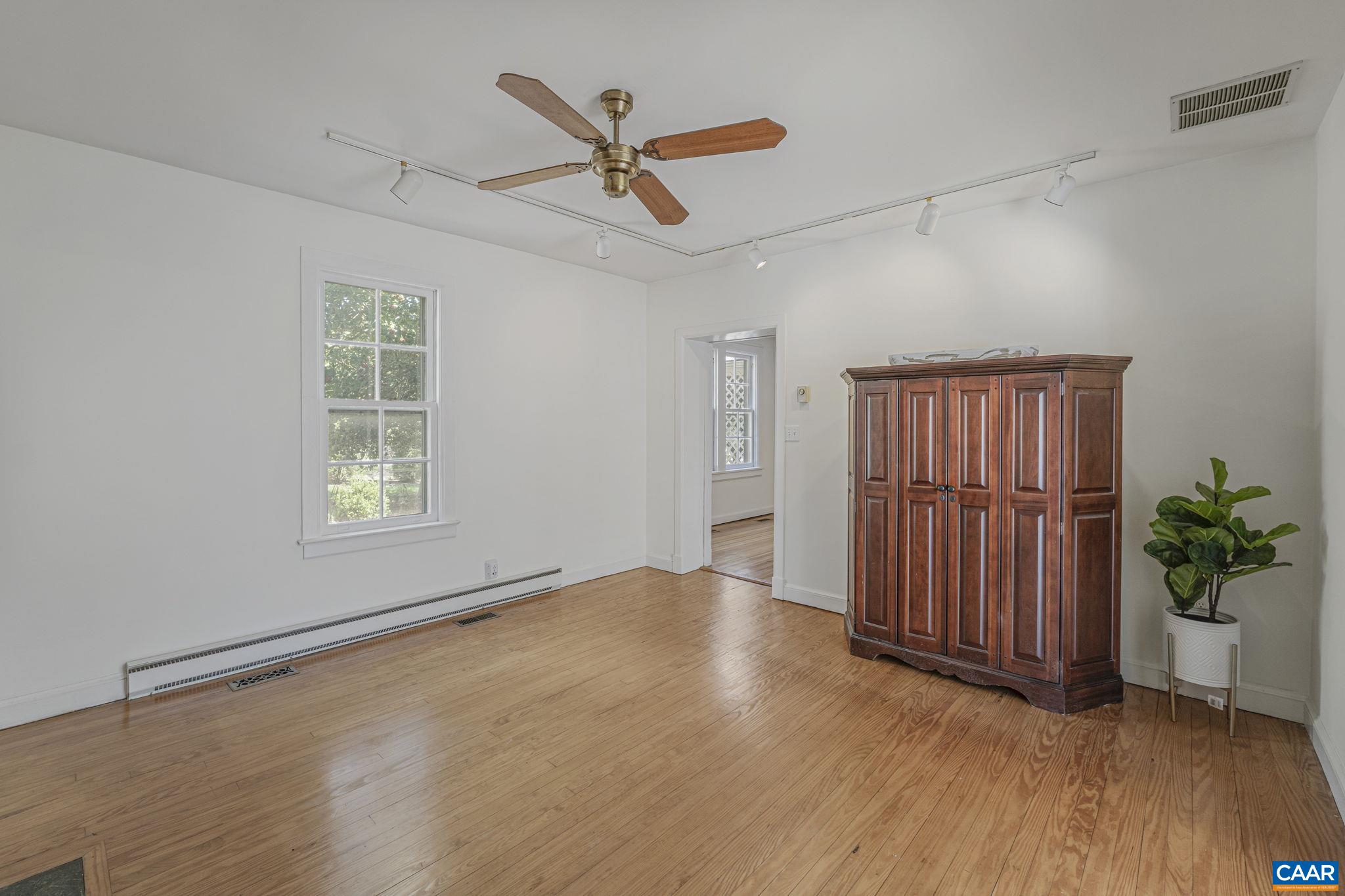 525 DEBENHAM CT, CHARLOTTESVILLE, Virginia 22902, 4 Bedrooms Bedrooms, ,2 BathroomsBathrooms,Residential,525 DEBENHAM CT,663792 MLS # 663792