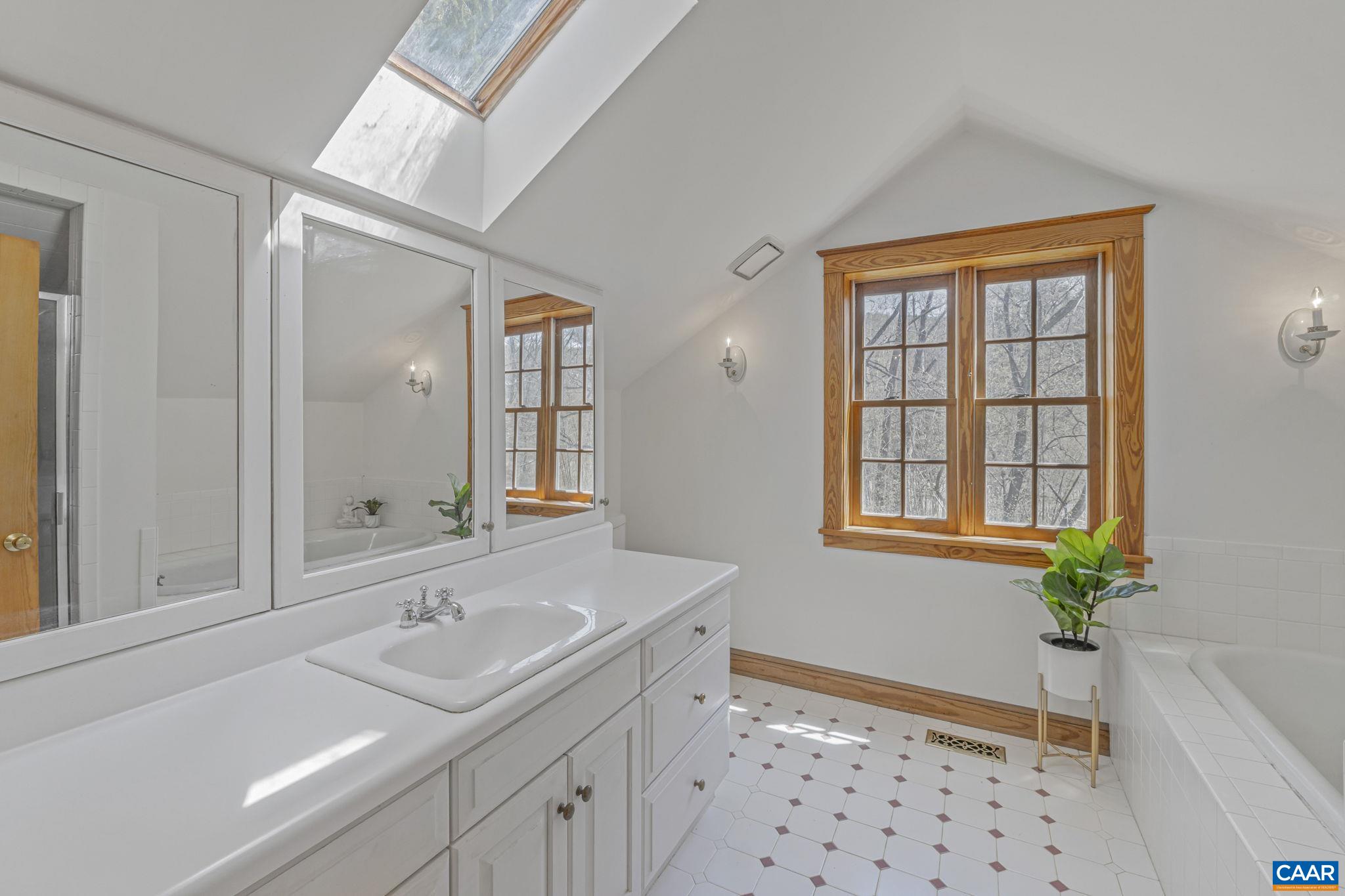 525 DEBENHAM CT, CHARLOTTESVILLE, Virginia 22902, 4 Bedrooms Bedrooms, ,2 BathroomsBathrooms,Residential,525 DEBENHAM CT,663792 MLS # 663792