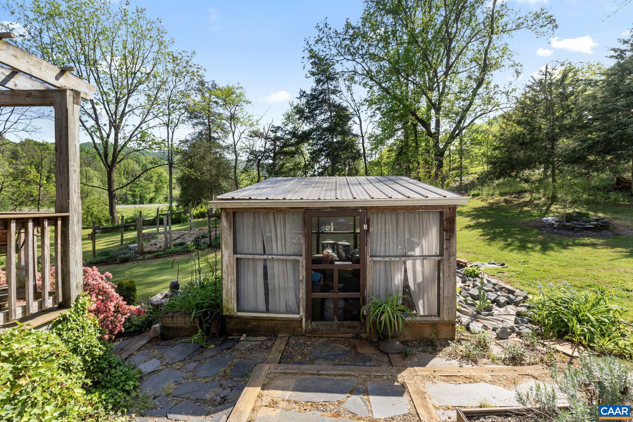 525 DEBENHAM CT, CHARLOTTESVILLE, Virginia 22902, 4 Bedrooms Bedrooms, ,2 BathroomsBathrooms,Residential,525 DEBENHAM CT,663792 MLS # 663792