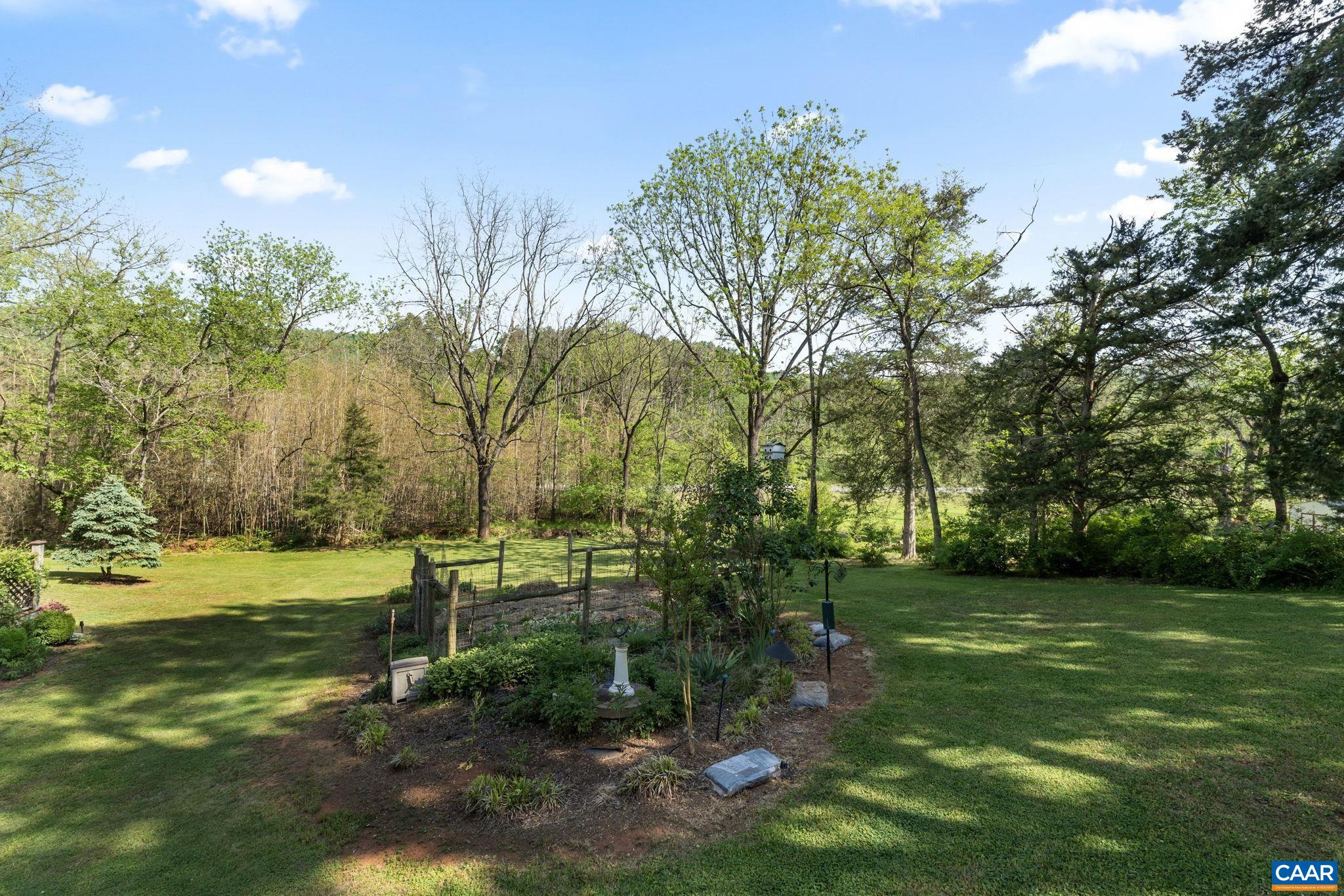 525 DEBENHAM CT, CHARLOTTESVILLE, Virginia 22902, 4 Bedrooms Bedrooms, ,2 BathroomsBathrooms,Residential,525 DEBENHAM CT,663792 MLS # 663792