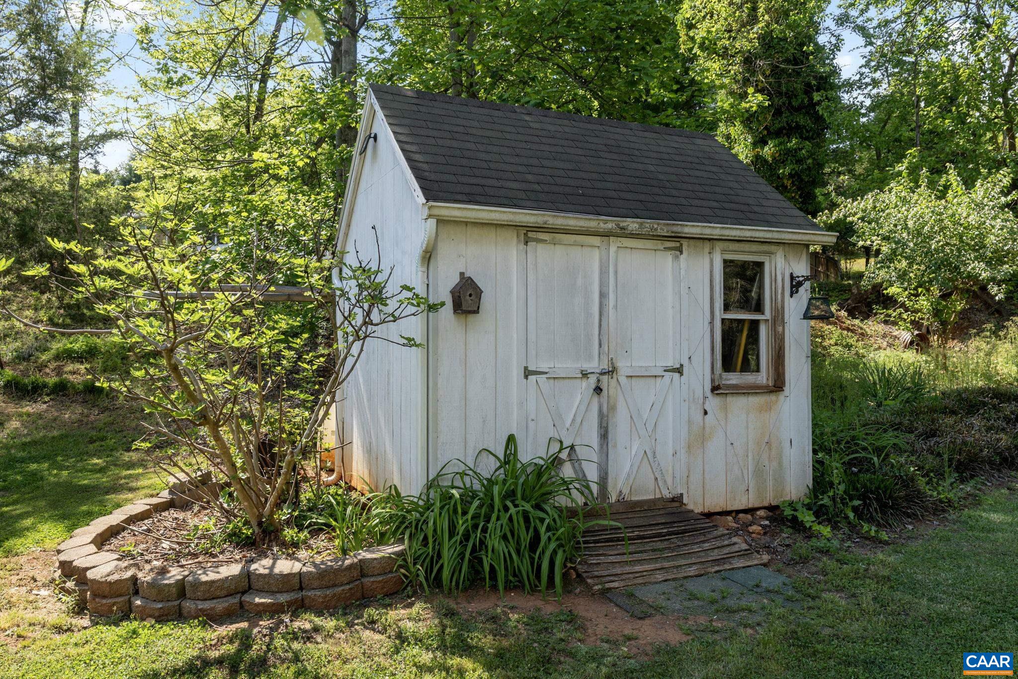 525 DEBENHAM CT, CHARLOTTESVILLE, Virginia 22902, 4 Bedrooms Bedrooms, ,2 BathroomsBathrooms,Residential,525 DEBENHAM CT,663792 MLS # 663792