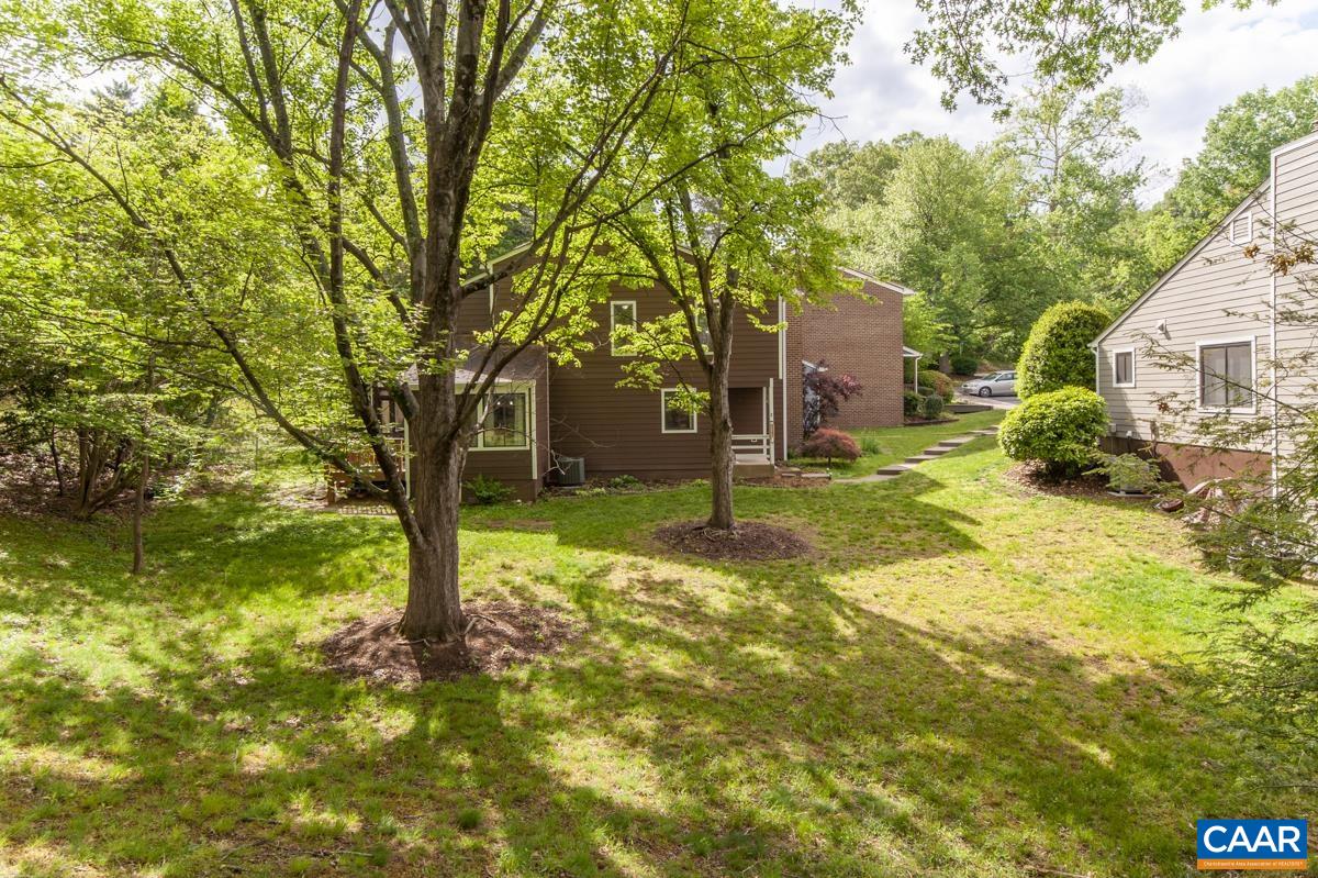 1048 CHESHIRE CT, CHARLOTTESVILLE, Virginia 22901, 3 Bedrooms Bedrooms, ,2 BathroomsBathrooms,Residential,1048 CHESHIRE CT,664122 MLS # 664122