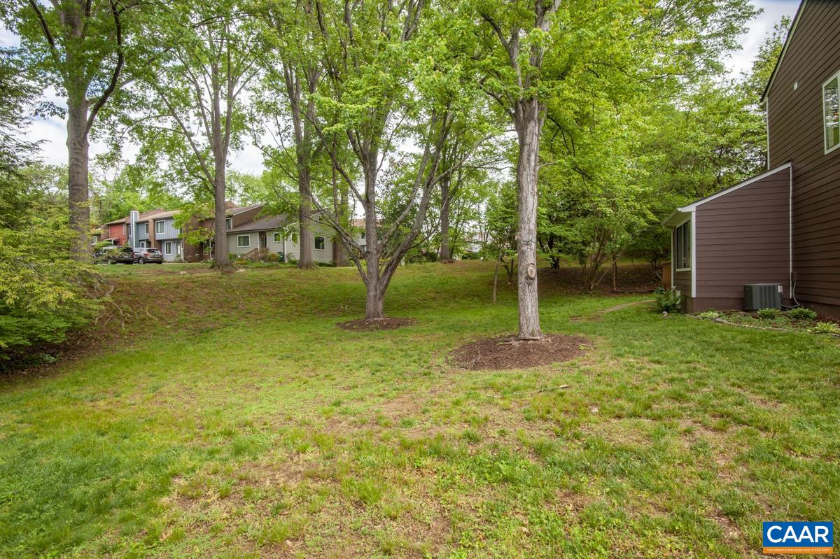 1048 CHESHIRE CT, CHARLOTTESVILLE, Virginia 22901, 3 Bedrooms Bedrooms, ,2 BathroomsBathrooms,Residential,1048 CHESHIRE CT,664122 MLS # 664122