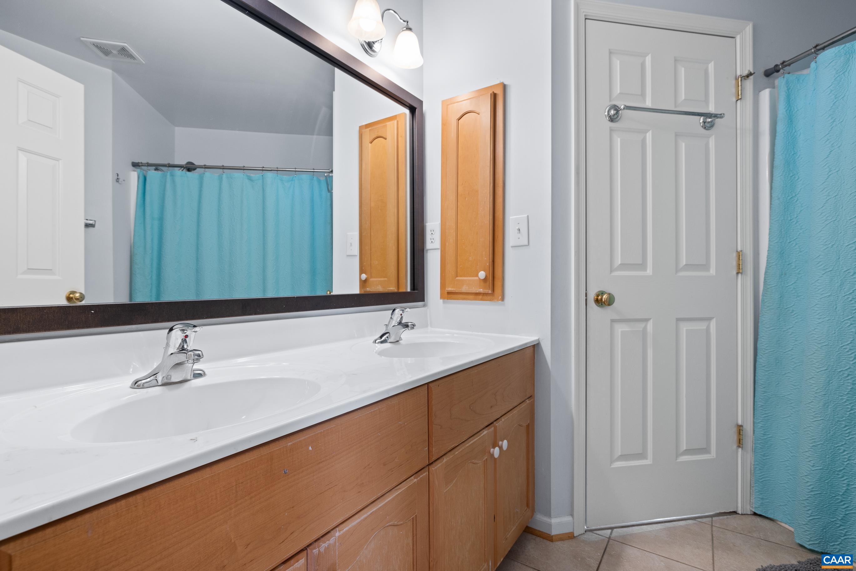 382 GRAYROCK DR, CROZET, Virginia 22932, 5 Bedrooms Bedrooms, ,3 BathroomsBathrooms,Residential,382 GRAYROCK DR,664155 MLS # 664155