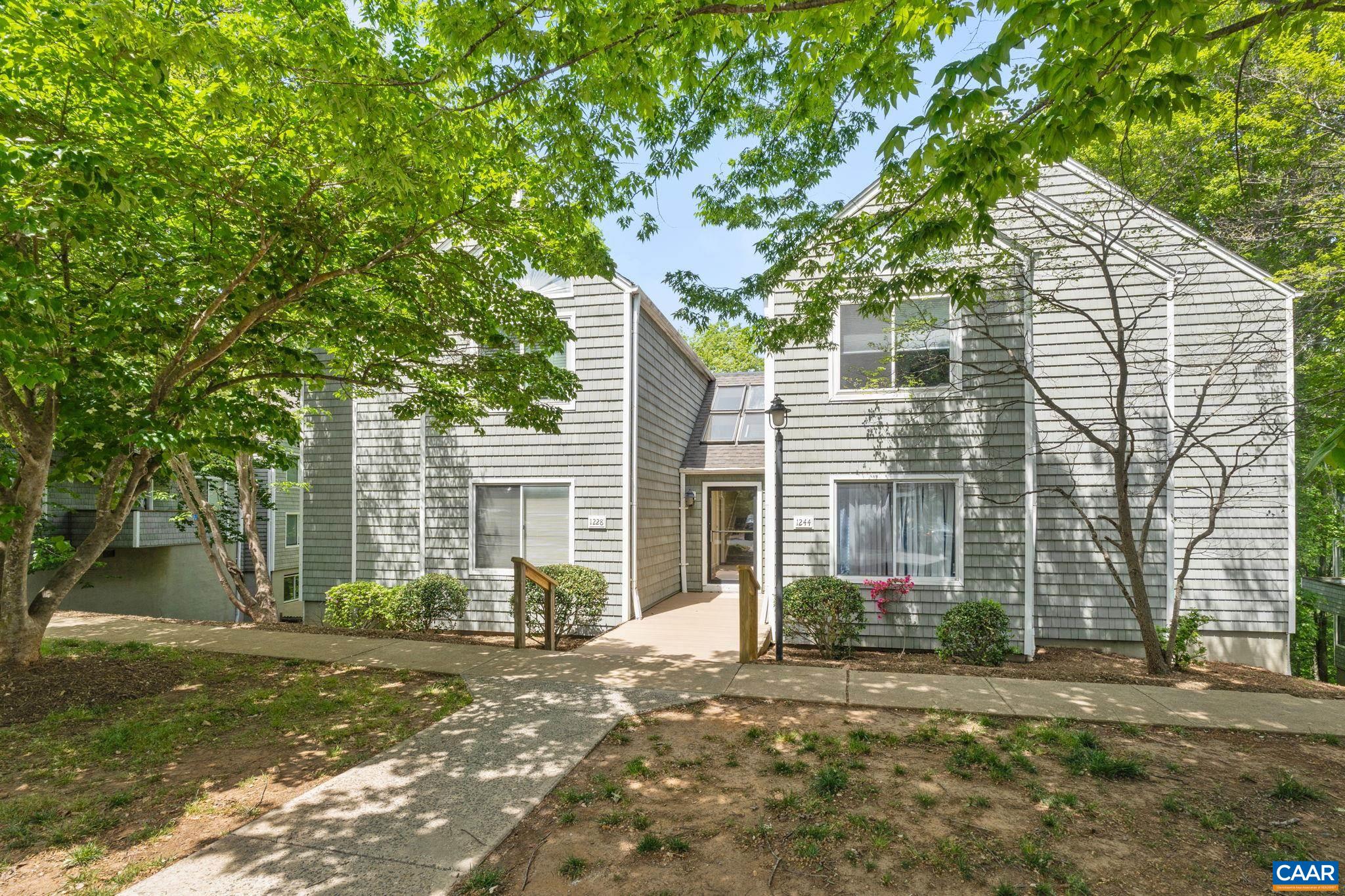 1236 CLIFDEN GREENE, CHARLOTTESVILLE, Virginia 22902, 2 Bedrooms Bedrooms, ,2 BathroomsBathrooms,Residential,1236 CLIFDEN GREENE,664259 MLS # 664259