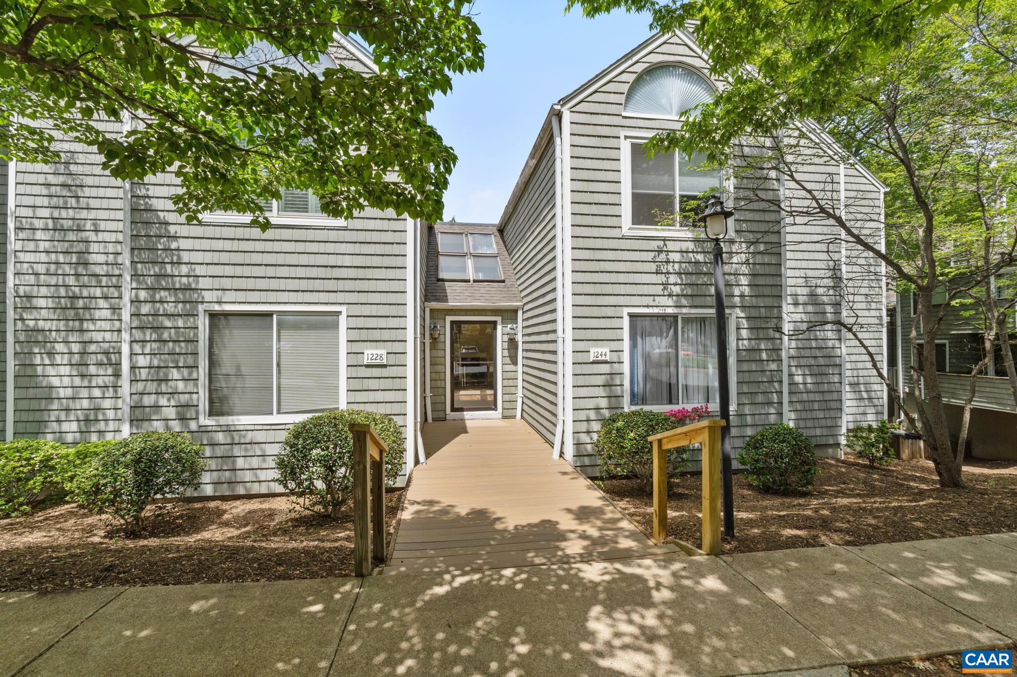 1236 CLIFDEN GREENE, CHARLOTTESVILLE, Virginia 22902, 2 Bedrooms Bedrooms, ,2 BathroomsBathrooms,Residential,1236 CLIFDEN GREENE,664259 MLS # 664259