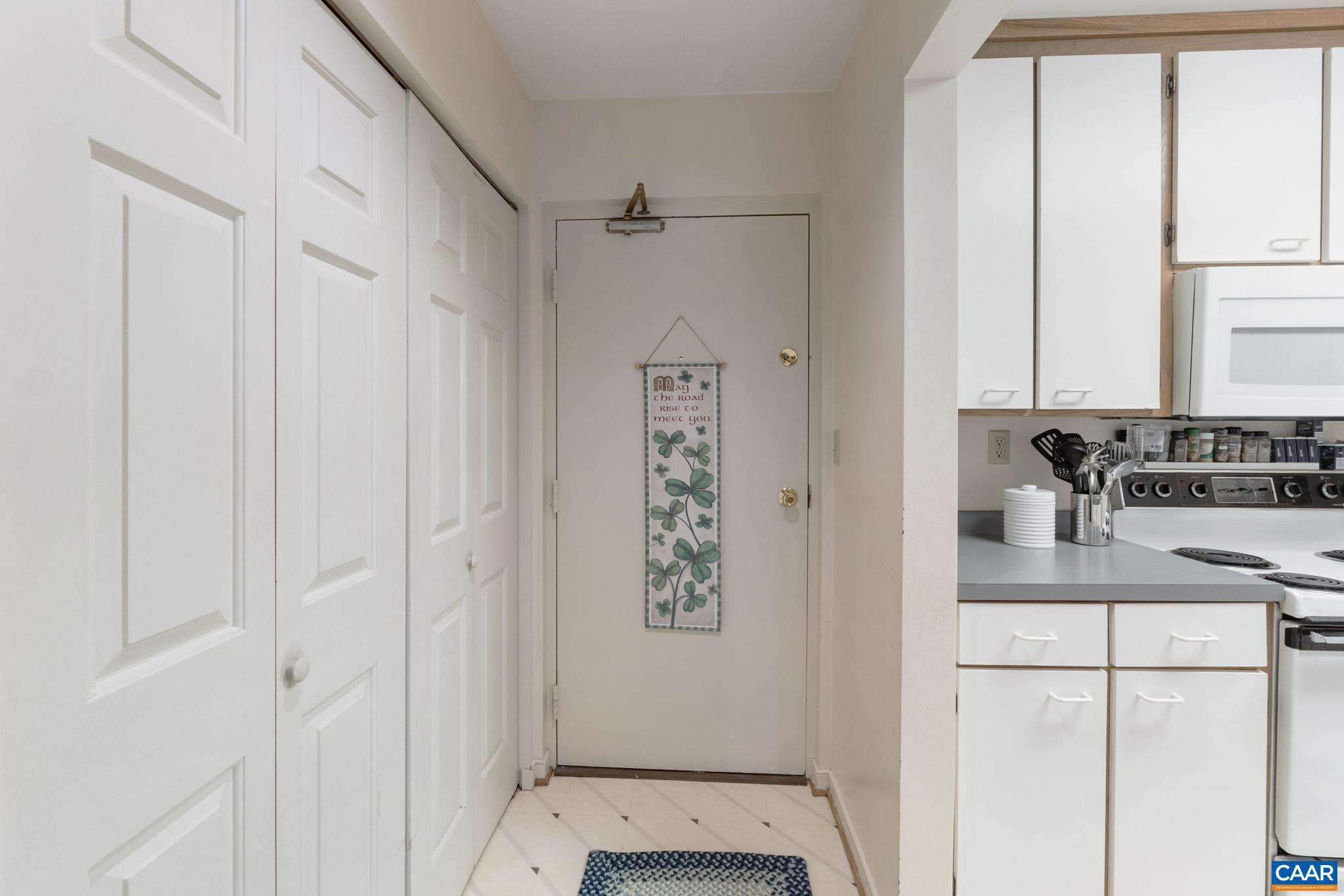 CLOSET WITH WASHER AND DRYER