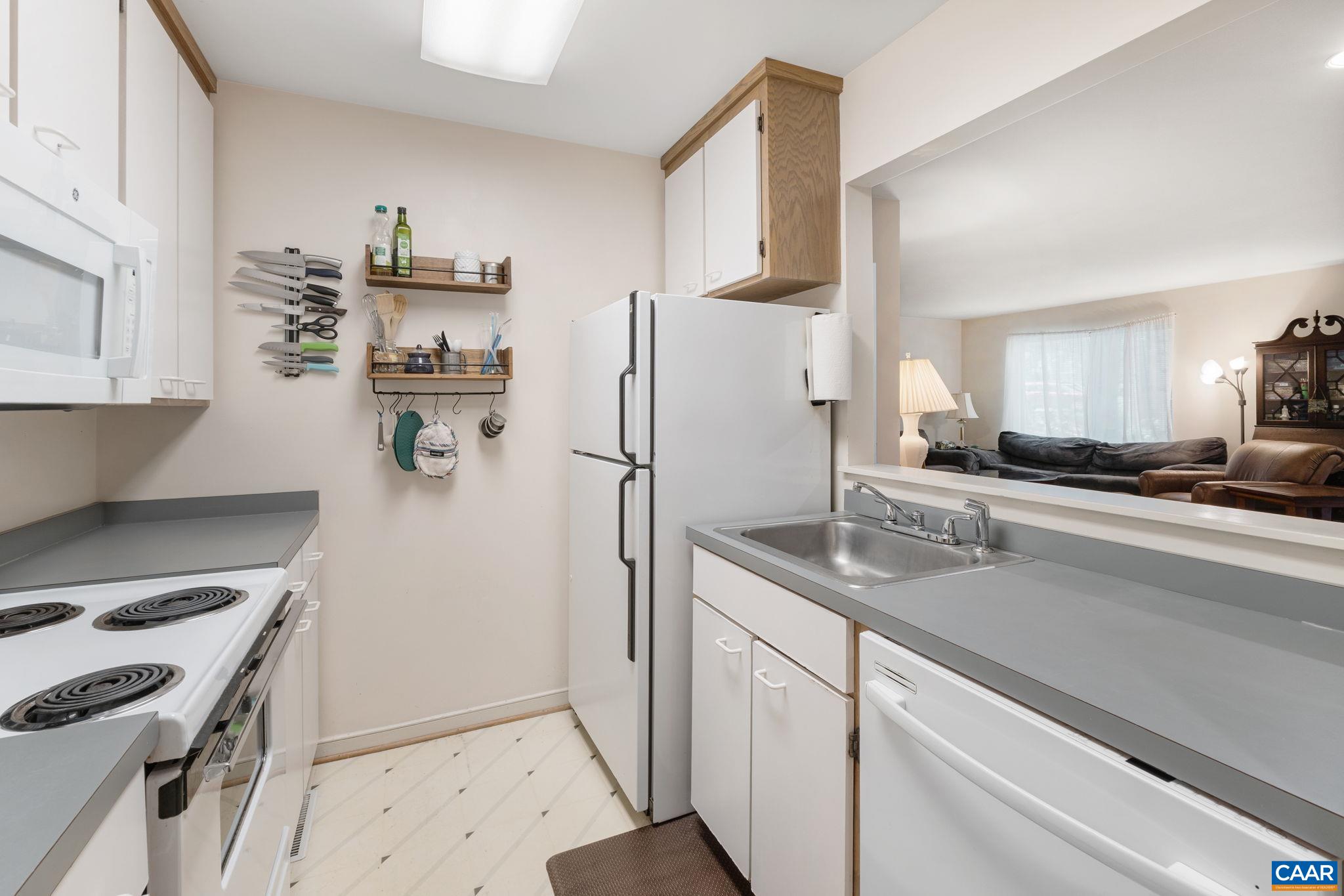 1236 CLIFDEN GREENE, CHARLOTTESVILLE, Virginia 22902, 2 Bedrooms Bedrooms, ,2 BathroomsBathrooms,Residential,1236 CLIFDEN GREENE,664259 MLS # 664259