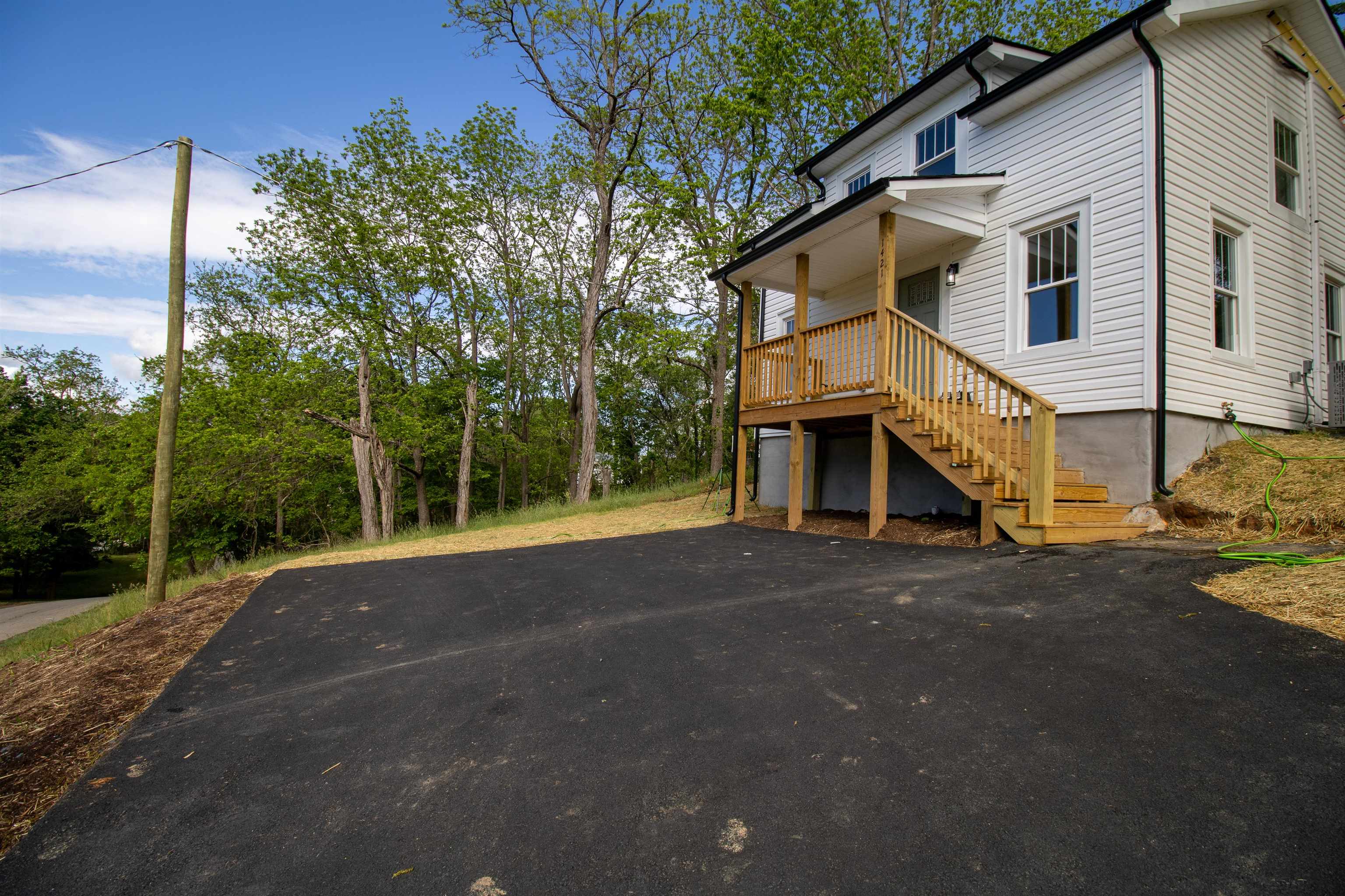 1421 ASHBY ST, STAUNTON, Virginia 24401, 4 Bedrooms Bedrooms, ,2 BathroomsBathrooms,Residential,1421 ASHBY ST,664269 MLS # 664269