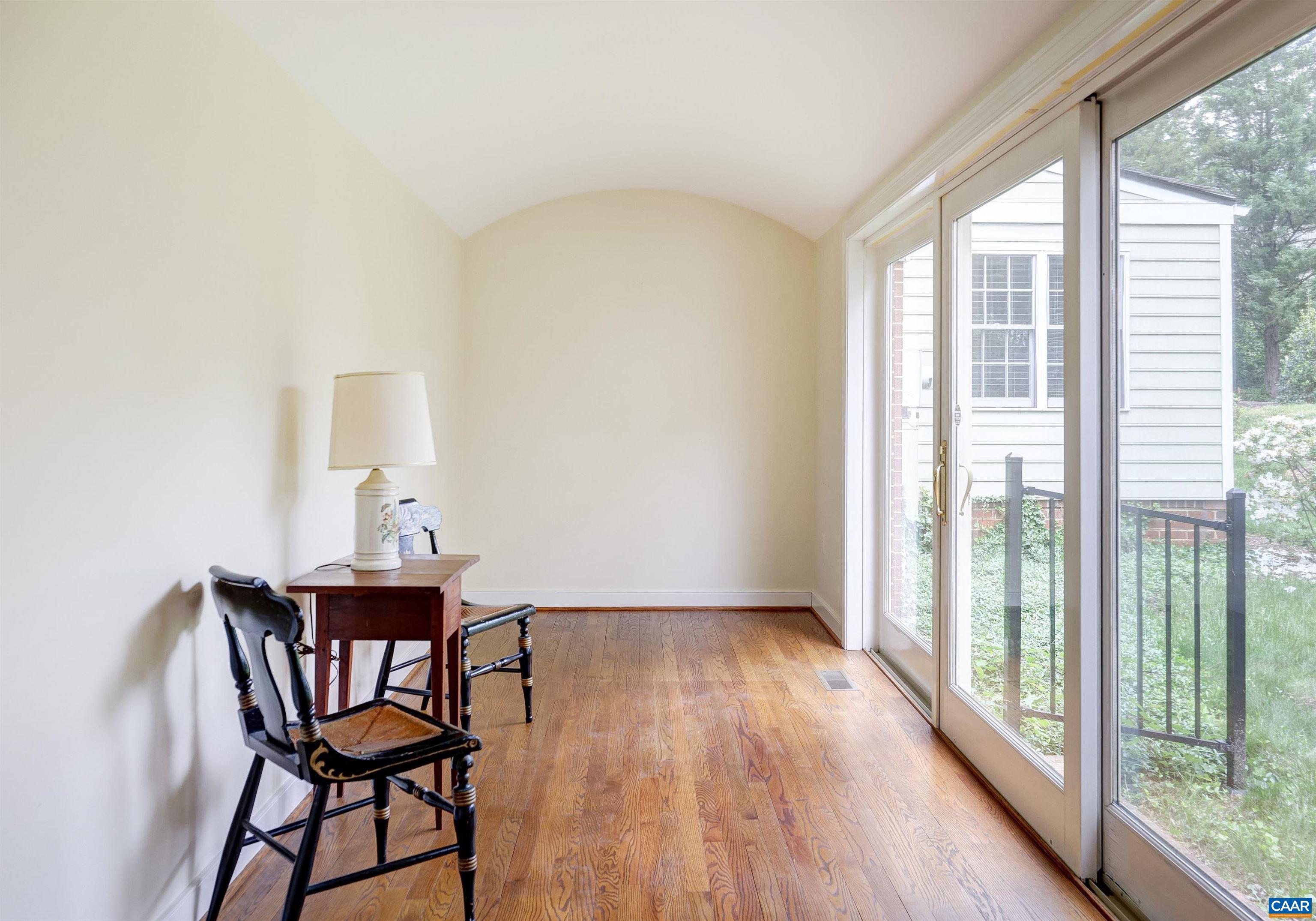 14 EDNAM VILLAGE ST, CHARLOTTESVILLE, Virginia 22903, 2 Bedrooms Bedrooms, ,2 BathroomsBathrooms,Residential,14 EDNAM VILLAGE ST,664271 MLS # 664271