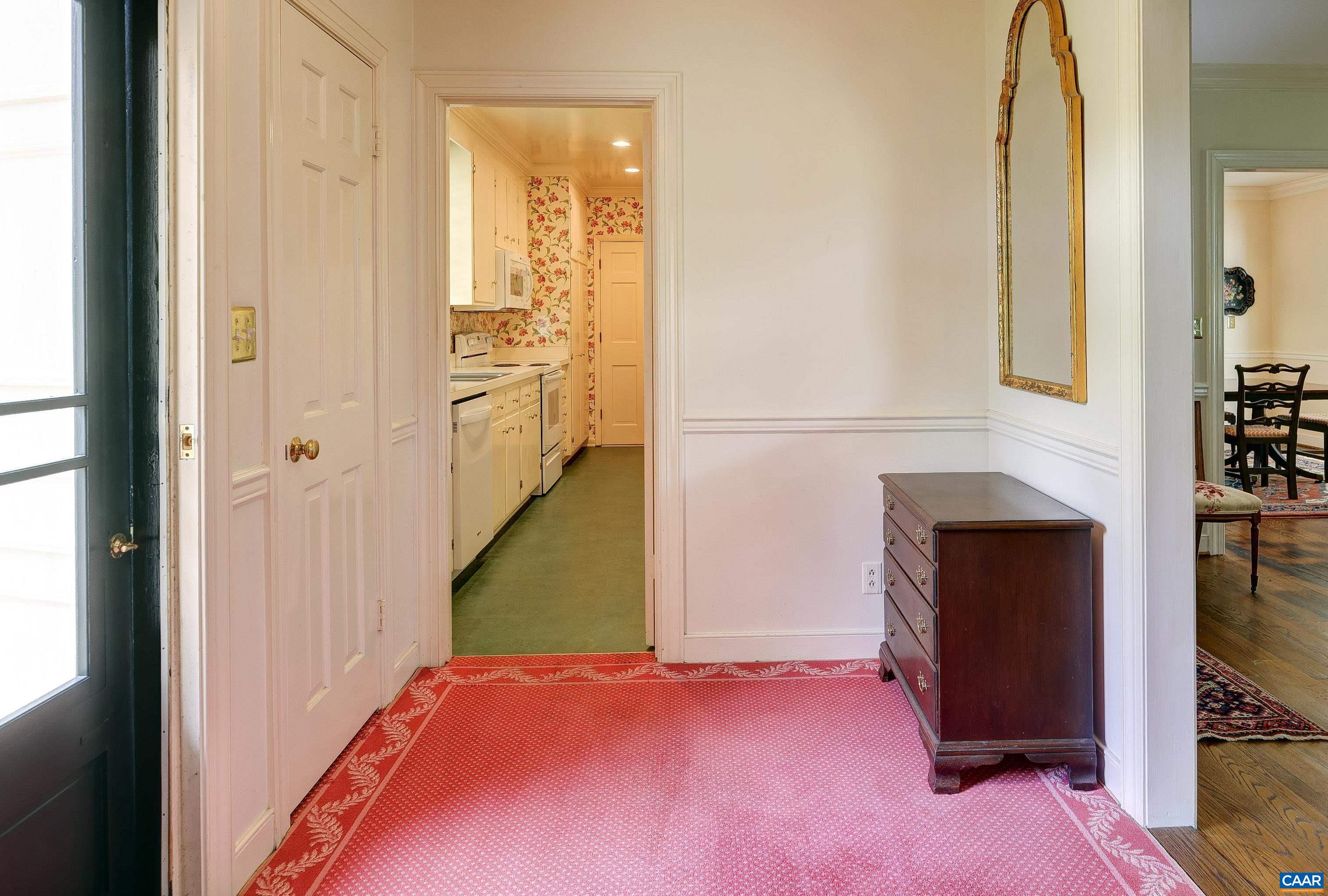 14 EDNAM VILLAGE ST, CHARLOTTESVILLE, Virginia 22903, 2 Bedrooms Bedrooms, ,2 BathroomsBathrooms,Residential,14 EDNAM VILLAGE ST,664271 MLS # 664271