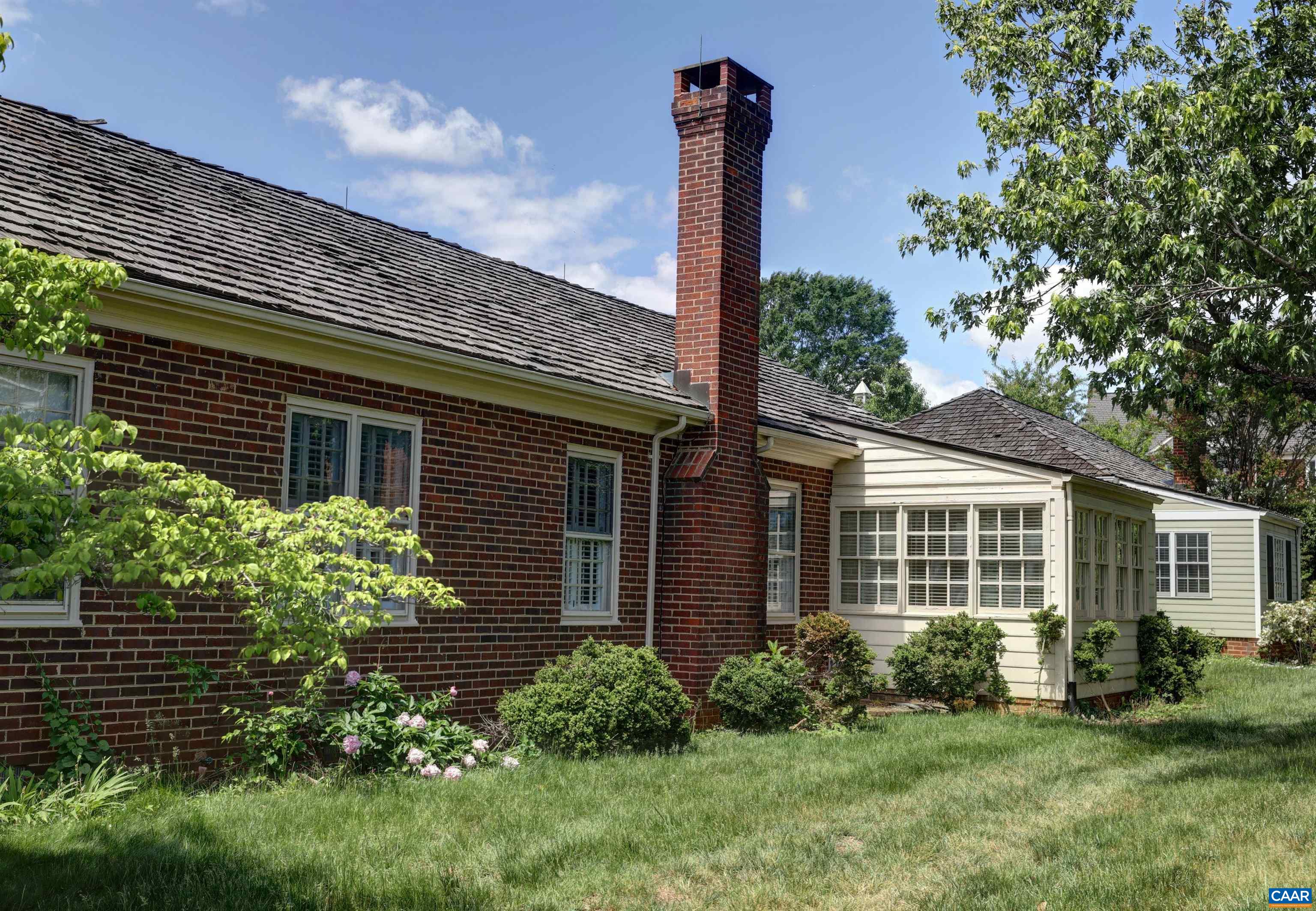 14 EDNAM VILLAGE ST, CHARLOTTESVILLE, Virginia 22903, 2 Bedrooms Bedrooms, ,2 BathroomsBathrooms,Residential,14 EDNAM VILLAGE ST,664271 MLS # 664271