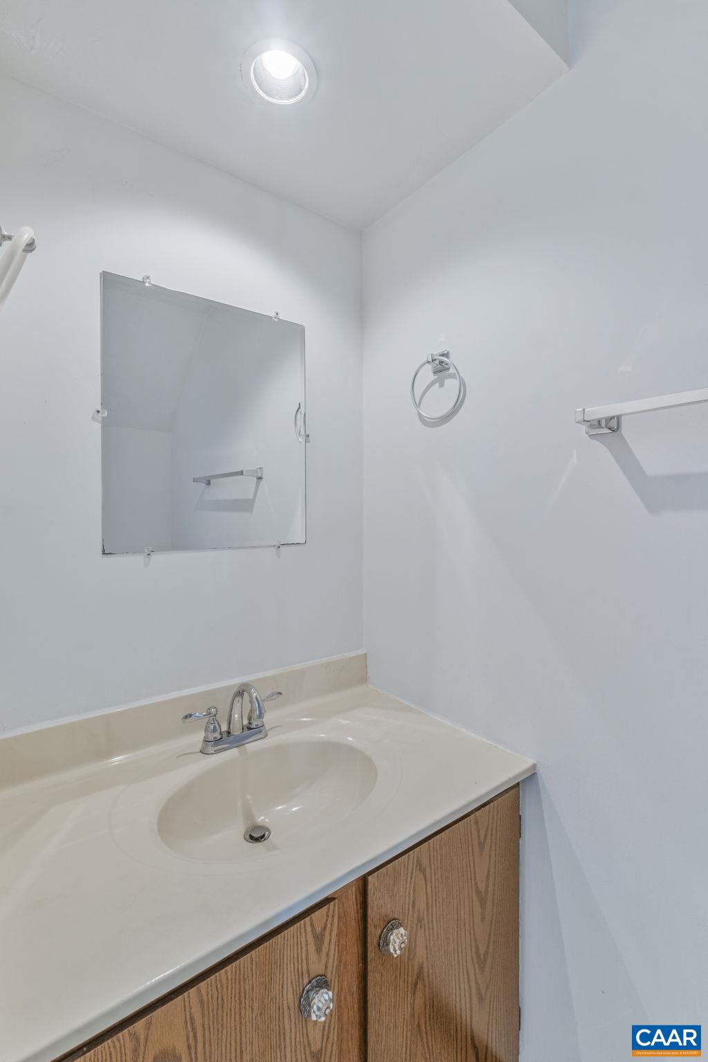 553 MILLSTONE CT, CHARLOTTESVILLE, Virginia 22901, 2 Bedrooms Bedrooms, ,1 BathroomBathrooms,Residential,553 MILLSTONE CT,664277 MLS # 664277