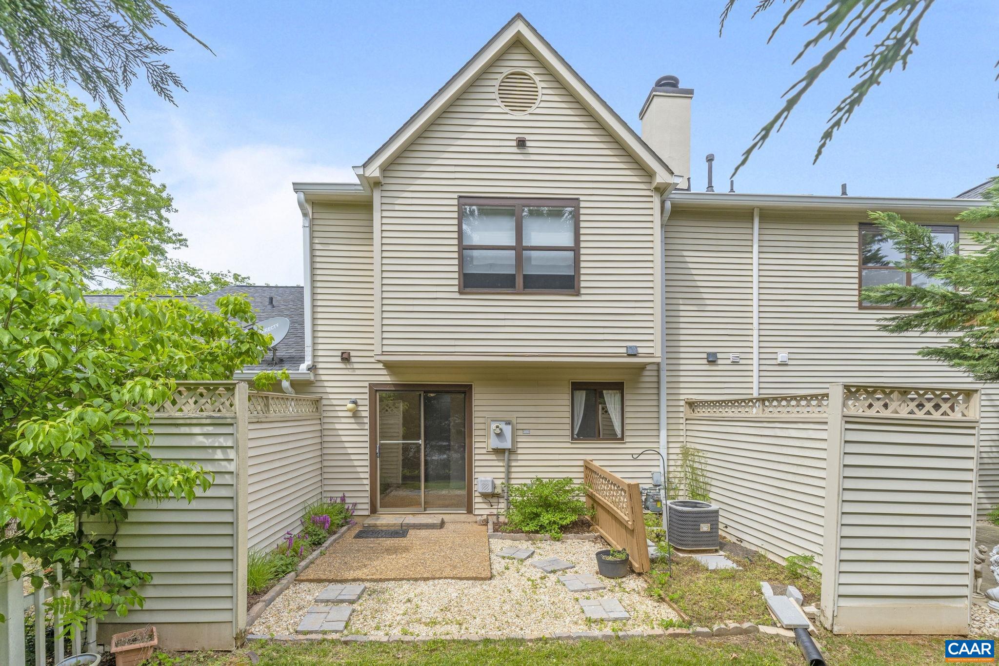 553 MILLSTONE CT, CHARLOTTESVILLE, Virginia 22901, 2 Bedrooms Bedrooms, ,1 BathroomBathrooms,Residential,553 MILLSTONE CT,664277 MLS # 664277