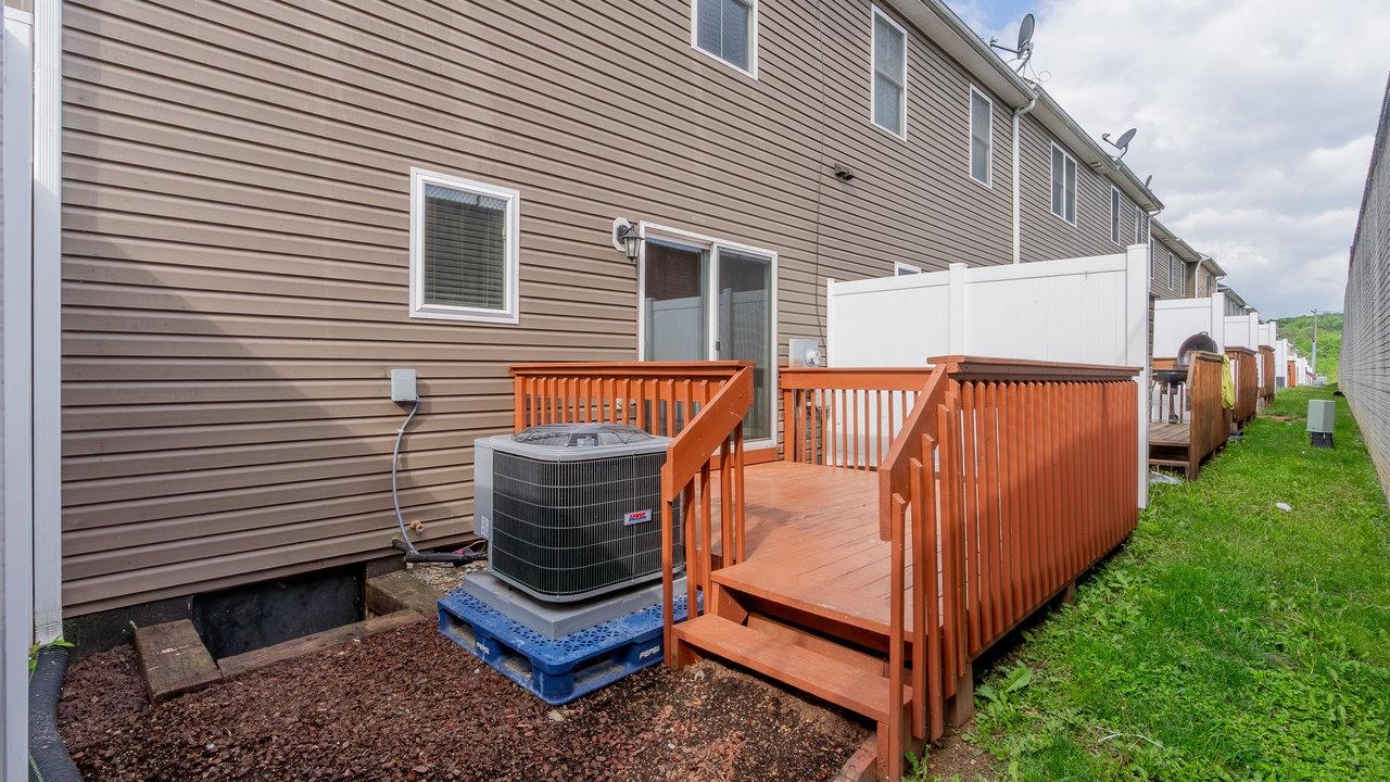 48 CEDAR POINT LN, ROCKINGHAM, Virginia 22802, 3 Bedrooms Bedrooms, ,2 BathroomsBathrooms,Residential,48 CEDAR POINT LN,664278 MLS # 664278