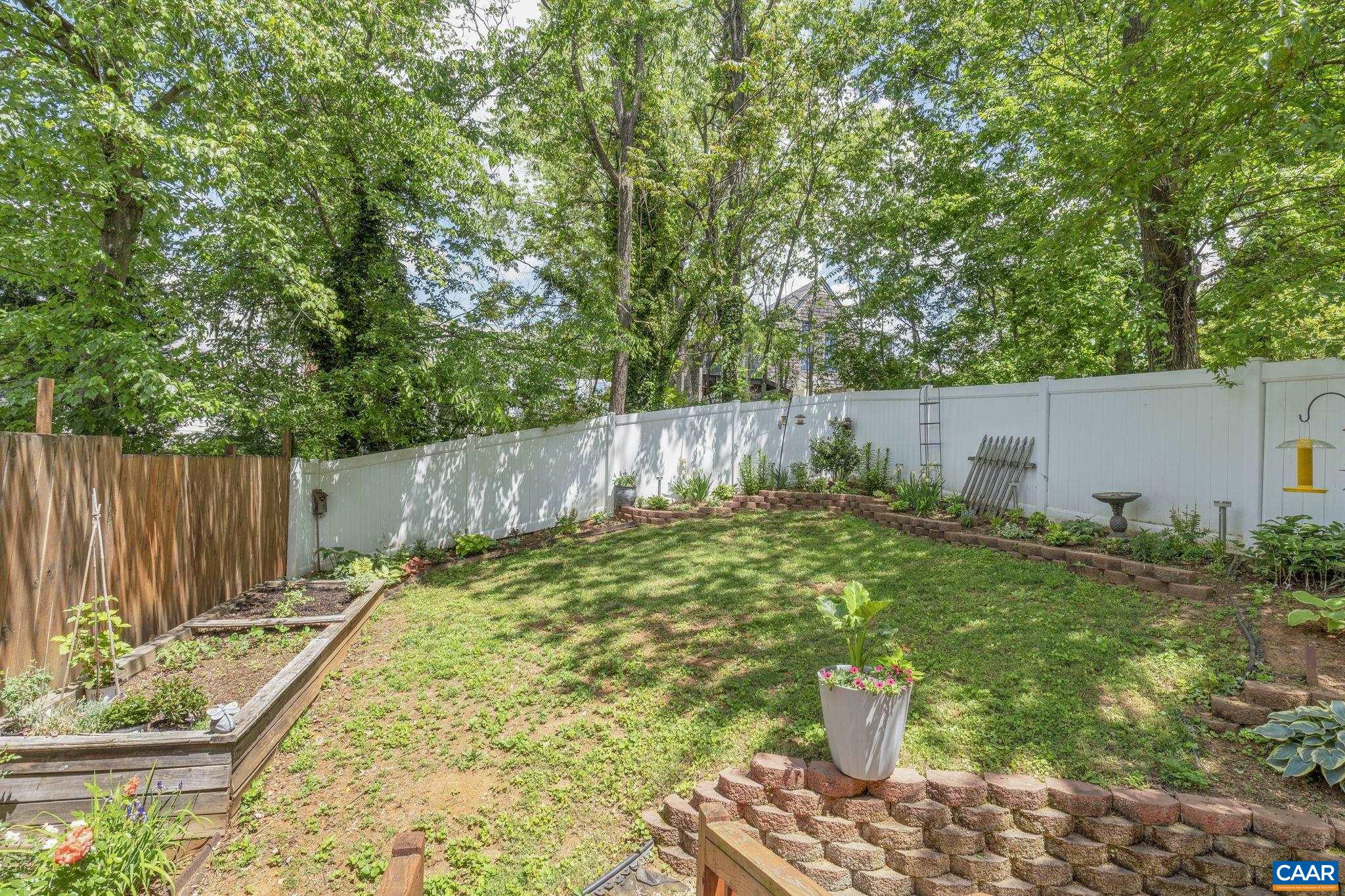 707 PALATINE AVE, CHARLOTTESVILLE, Virginia 22902, 2 Bedrooms Bedrooms, ,2 BathroomsBathrooms,Residential,Avon Terrace Townhome,707 PALATINE AVE,664281 MLS # 664281
