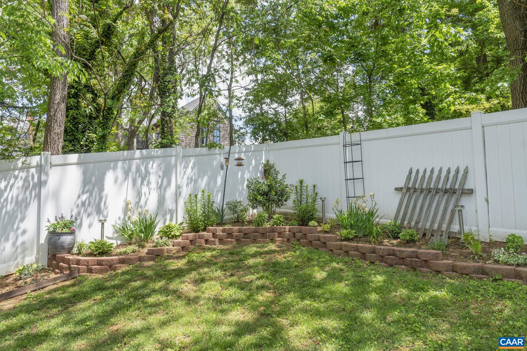 707 PALATINE AVE, CHARLOTTESVILLE, Virginia 22902, 2 Bedrooms Bedrooms, ,2 BathroomsBathrooms,Residential,Avon Terrace Townhome,707 PALATINE AVE,664281 MLS # 664281