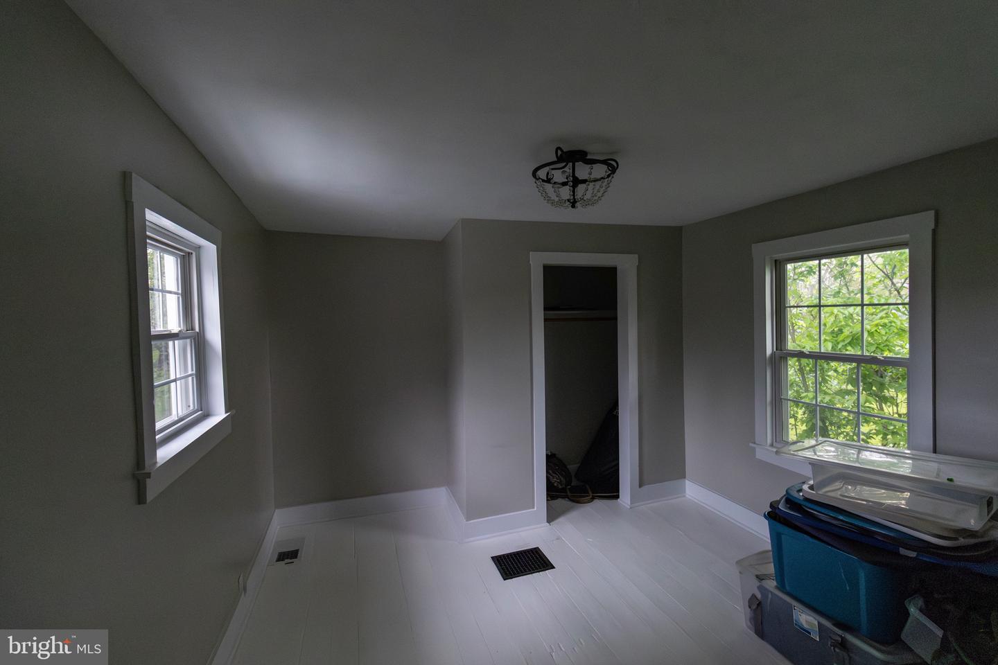7979 MAIN ST, MIDDLETOWN, Virginia 22645, 2 Bedrooms Bedrooms, ,2 BathroomsBathrooms,Residential,For sale,7979 MAIN ST,VAFV2033552 MLS # VAFV2033552