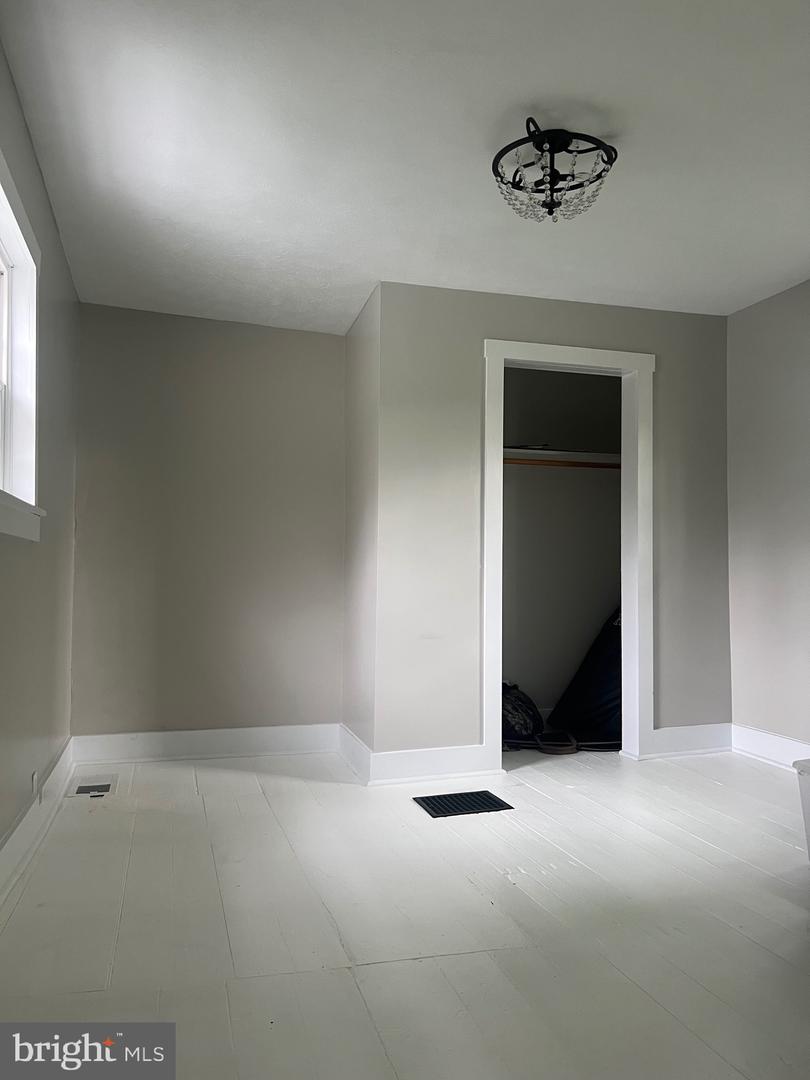 7979 MAIN ST, MIDDLETOWN, Virginia 22645, 2 Bedrooms Bedrooms, ,2 BathroomsBathrooms,Residential,For sale,7979 MAIN ST,VAFV2033552 MLS # VAFV2033552