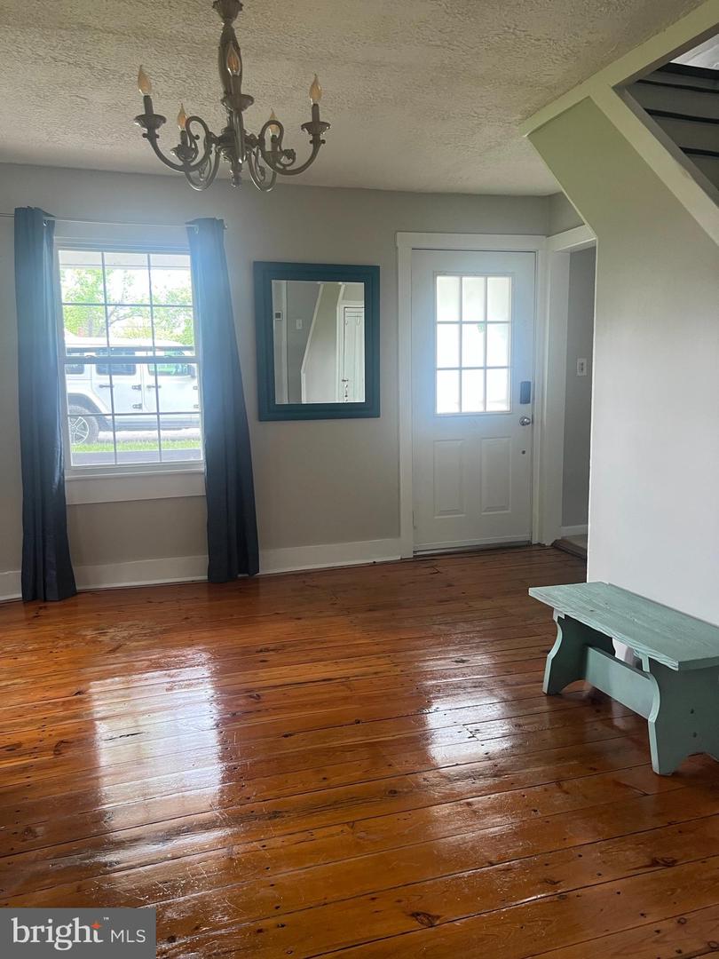 7979 MAIN ST, MIDDLETOWN, Virginia 22645, 2 Bedrooms Bedrooms, ,2 BathroomsBathrooms,Residential,For sale,7979 MAIN ST,VAFV2033552 MLS # VAFV2033552
