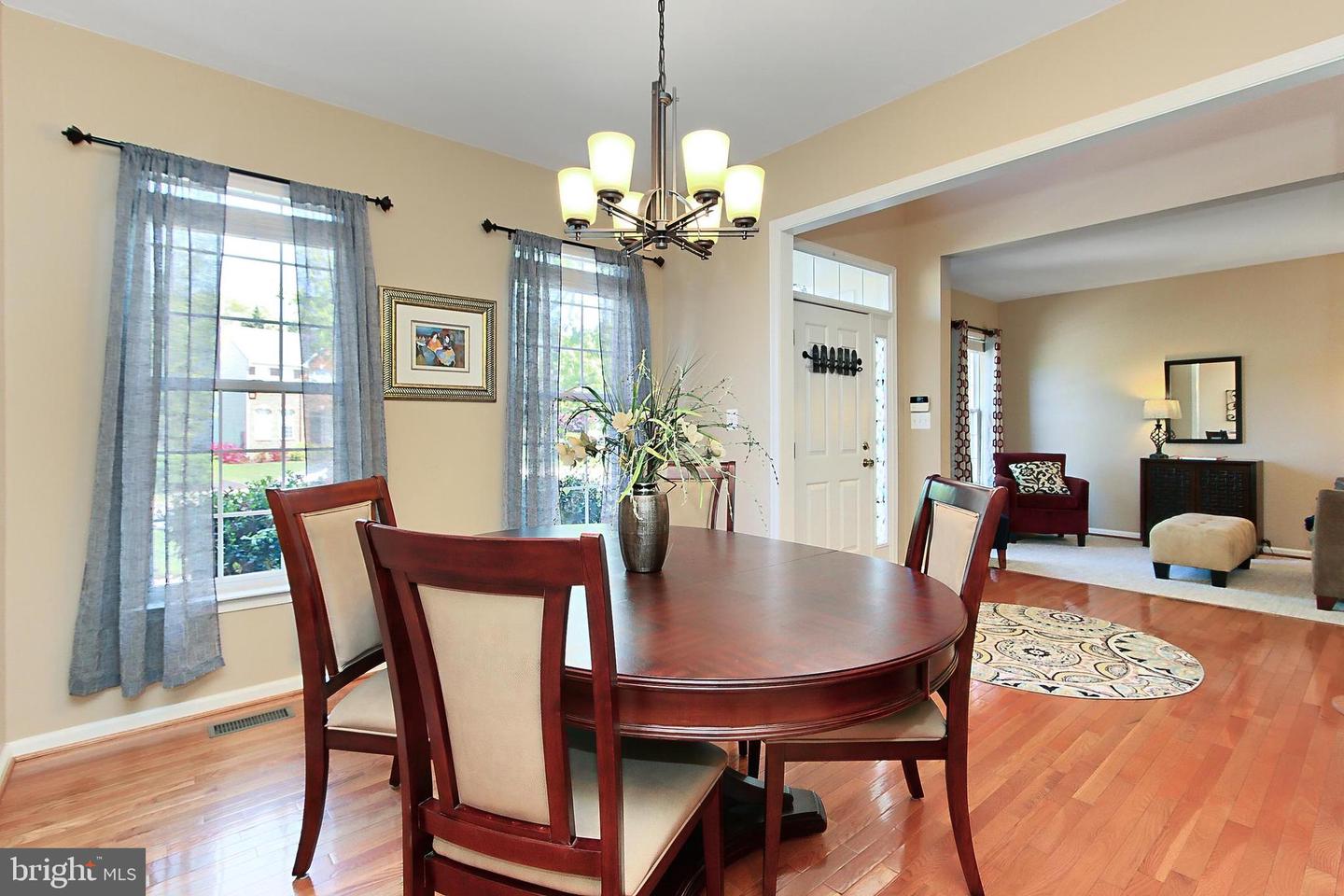 14423 PICKET OAKS RD, CENTREVILLE, Virginia 20121, 4 Bedrooms Bedrooms, ,3 BathroomsBathrooms,Residential,For sale,14423 PICKET OAKS RD,VAFX2235590 MLS # VAFX2235590