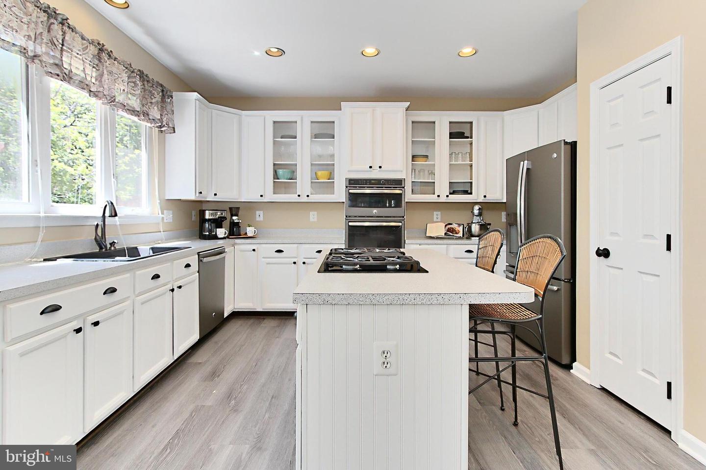 14423 PICKET OAKS RD, CENTREVILLE, Virginia 20121, 4 Bedrooms Bedrooms, ,3 BathroomsBathrooms,Residential,For sale,14423 PICKET OAKS RD,VAFX2235590 MLS # VAFX2235590
