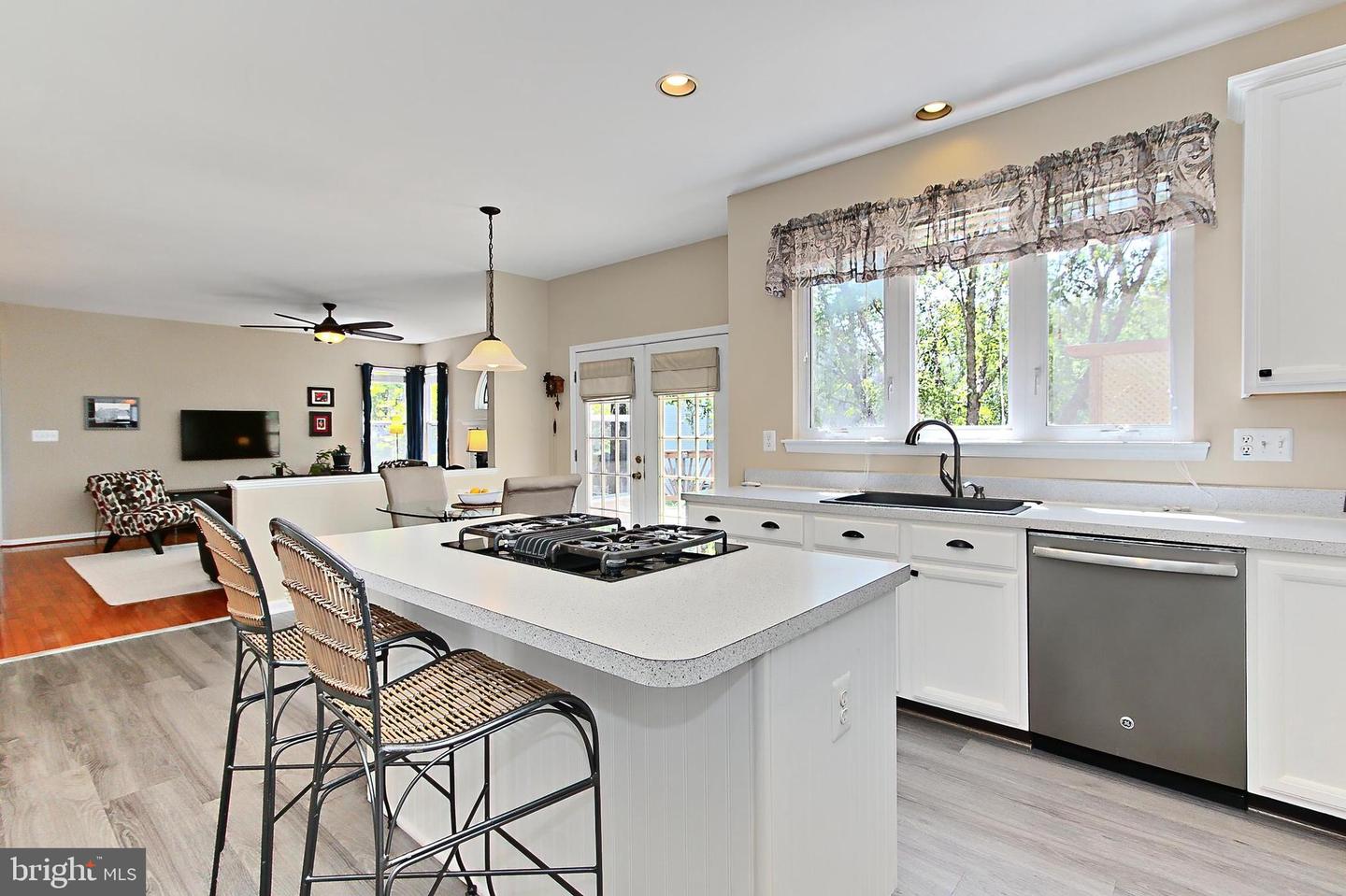 14423 PICKET OAKS RD, CENTREVILLE, Virginia 20121, 4 Bedrooms Bedrooms, ,3 BathroomsBathrooms,Residential,For sale,14423 PICKET OAKS RD,VAFX2235590 MLS # VAFX2235590