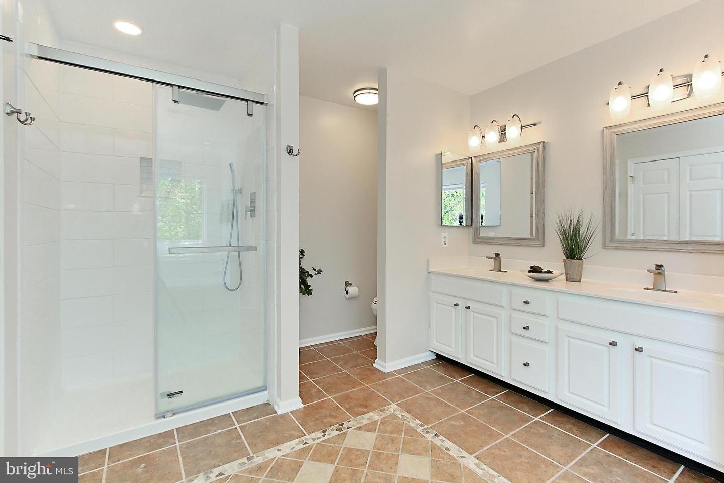 14423 PICKET OAKS RD, CENTREVILLE, Virginia 20121, 4 Bedrooms Bedrooms, ,3 BathroomsBathrooms,Residential,For sale,14423 PICKET OAKS RD,VAFX2235590 MLS # VAFX2235590