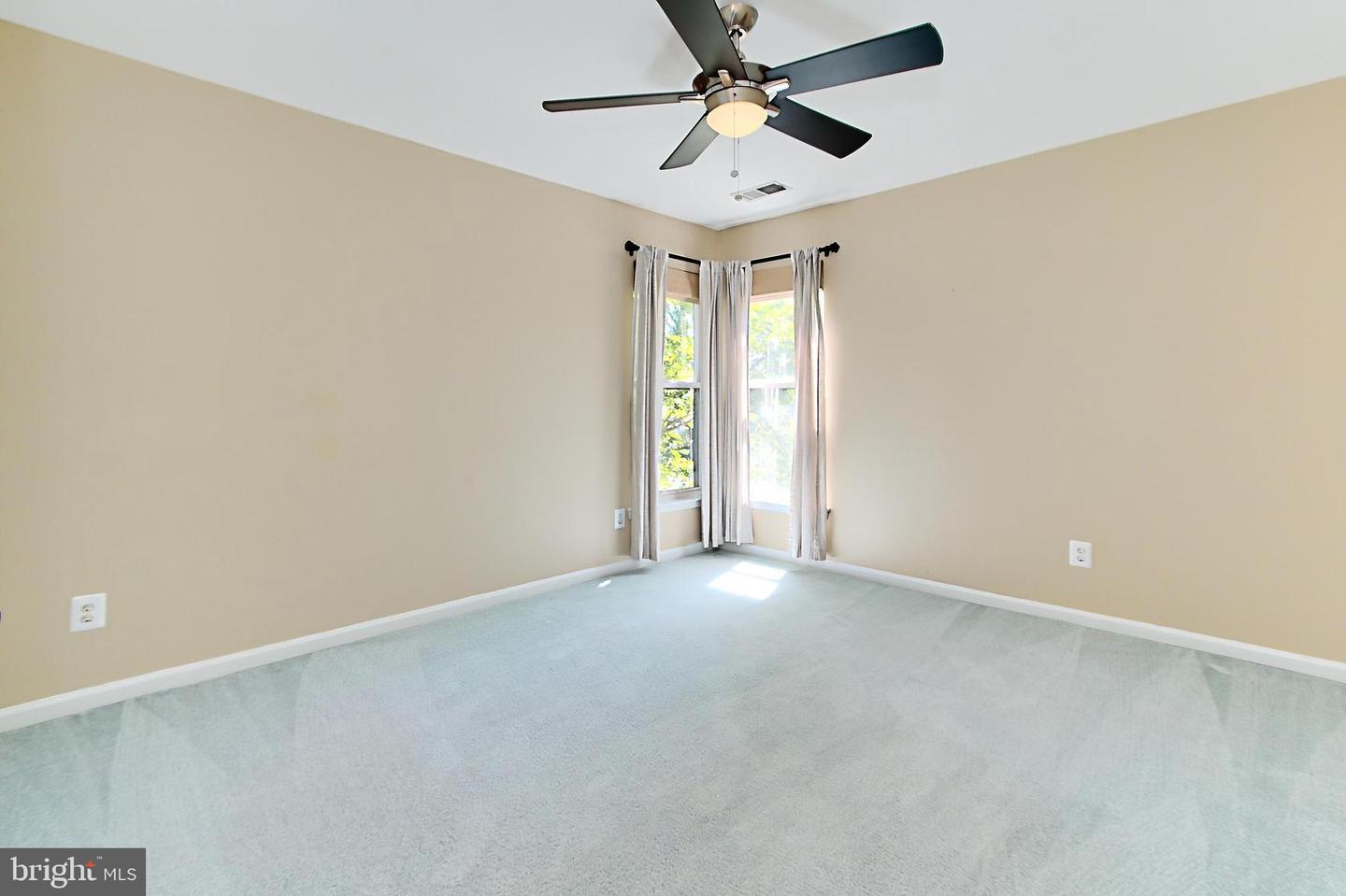 14423 PICKET OAKS RD, CENTREVILLE, Virginia 20121, 4 Bedrooms Bedrooms, ,3 BathroomsBathrooms,Residential,For sale,14423 PICKET OAKS RD,VAFX2235590 MLS # VAFX2235590