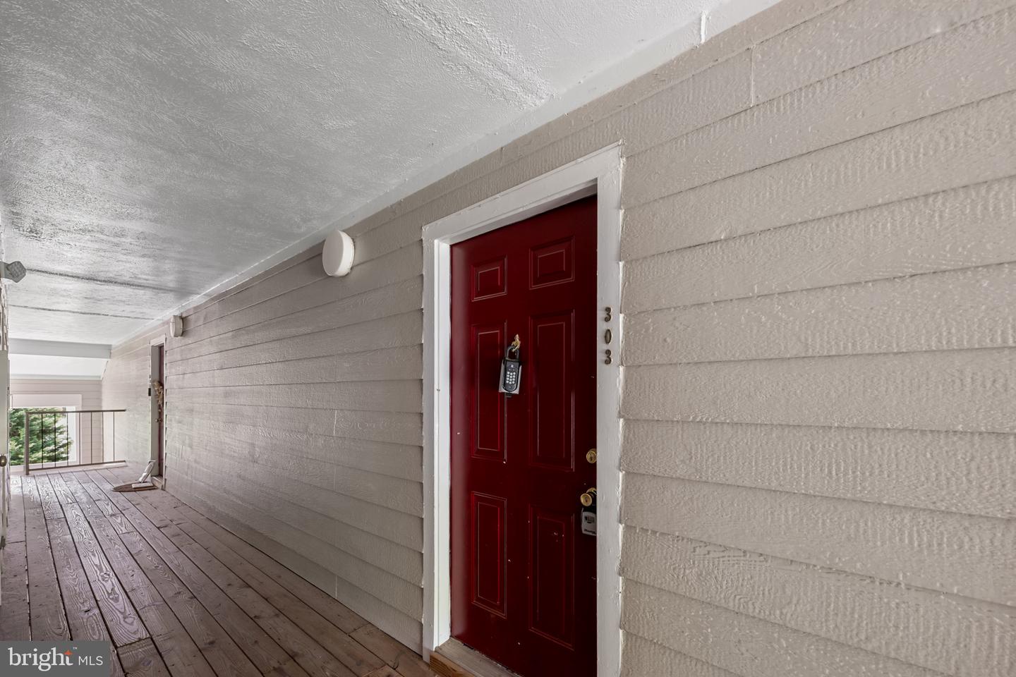 20985 TIMBER RIDGE TER #303, ASHBURN, Virginia 20147, 2 Bedrooms Bedrooms, 7 Rooms Rooms,2 BathroomsBathrooms,Residential,For sale,20985 TIMBER RIDGE TER #303,VALO2094476 MLS # VALO2094476