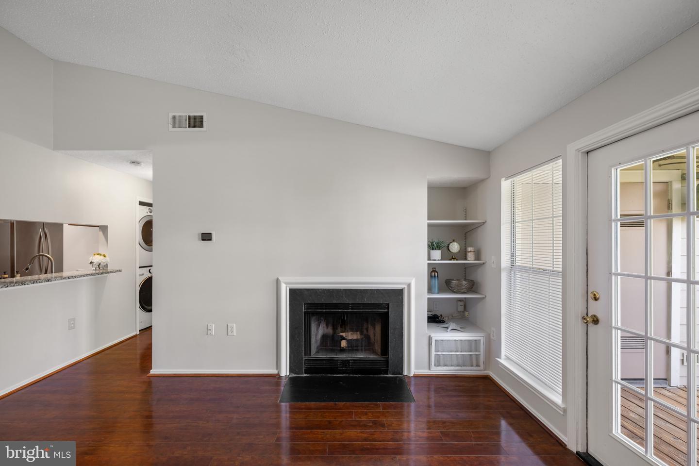 20985 TIMBER RIDGE TER #303, ASHBURN, Virginia 20147, 2 Bedrooms Bedrooms, 7 Rooms Rooms,2 BathroomsBathrooms,Residential,For sale,20985 TIMBER RIDGE TER #303,VALO2094476 MLS # VALO2094476