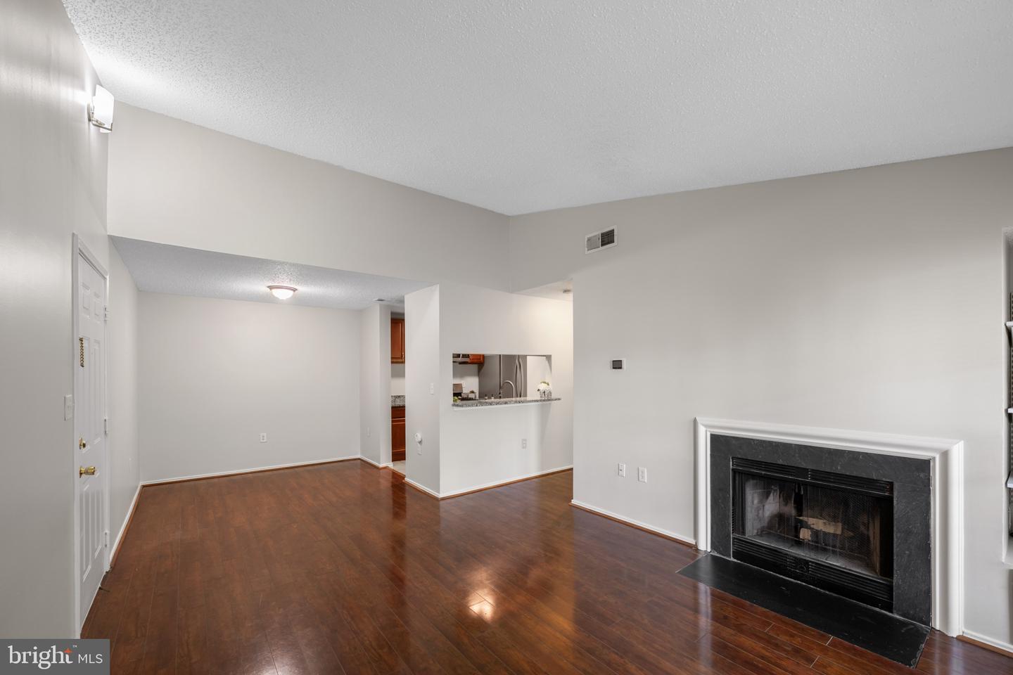20985 TIMBER RIDGE TER #303, ASHBURN, Virginia 20147, 2 Bedrooms Bedrooms, 7 Rooms Rooms,2 BathroomsBathrooms,Residential,For sale,20985 TIMBER RIDGE TER #303,VALO2094476 MLS # VALO2094476
