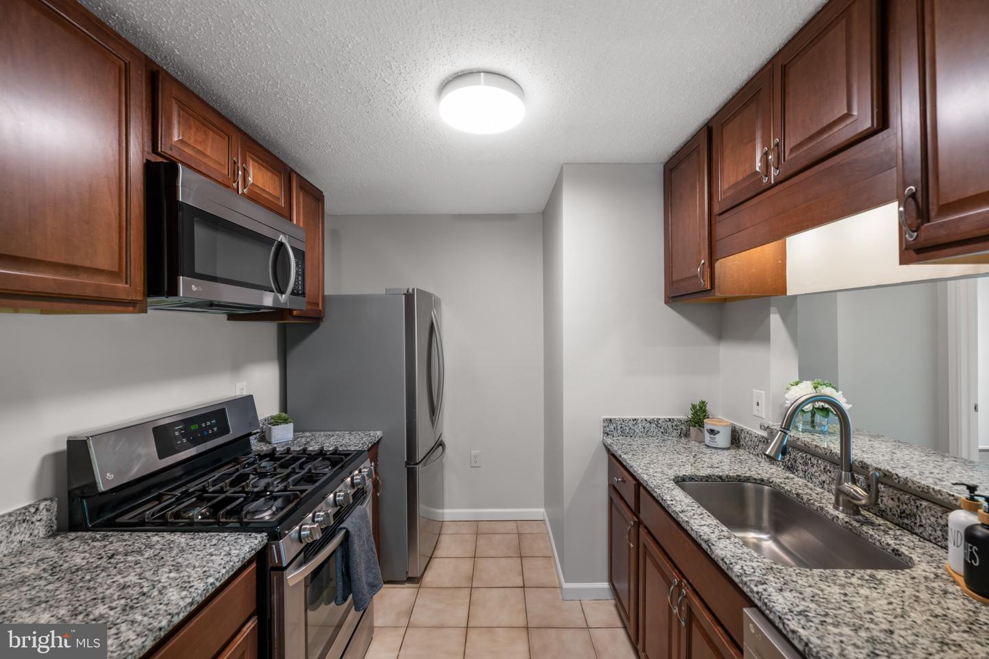 20985 TIMBER RIDGE TER #303, ASHBURN, Virginia 20147, 2 Bedrooms Bedrooms, 7 Rooms Rooms,2 BathroomsBathrooms,Residential,For sale,20985 TIMBER RIDGE TER #303,VALO2094476 MLS # VALO2094476