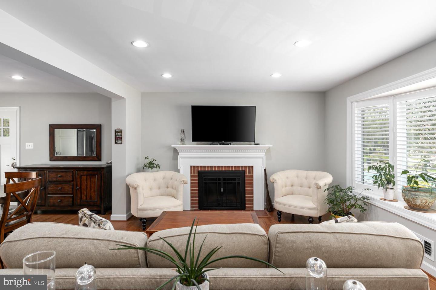 9417 CORAL LN, ALEXANDRIA, Virginia 22309, 4 Bedrooms Bedrooms, ,3 BathroomsBathrooms,Residential,For sale,9417 CORAL LN,VAFX2235776 MLS # VAFX2235776