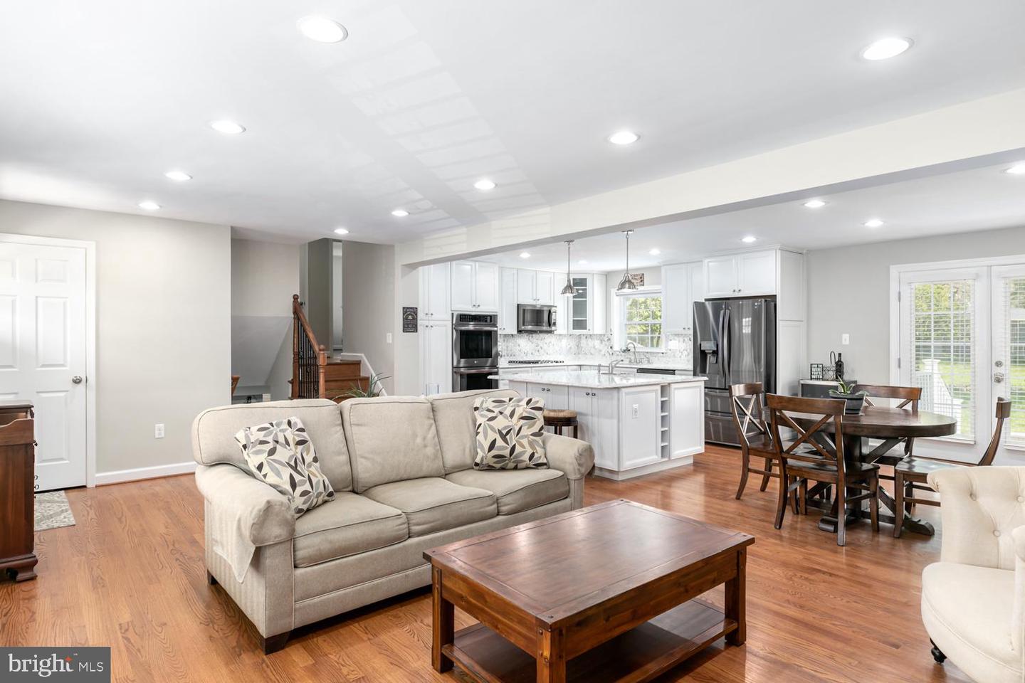 9417 CORAL LN, ALEXANDRIA, Virginia 22309, 4 Bedrooms Bedrooms, ,3 BathroomsBathrooms,Residential,For sale,9417 CORAL LN,VAFX2235776 MLS # VAFX2235776