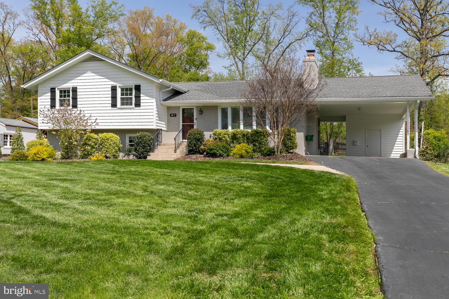 9417 CORAL LN, ALEXANDRIA, Virginia 22309, 4 Bedrooms Bedrooms, ,3 BathroomsBathrooms,Residential,For sale,9417 CORAL LN,VAFX2235776 MLS # VAFX2235776