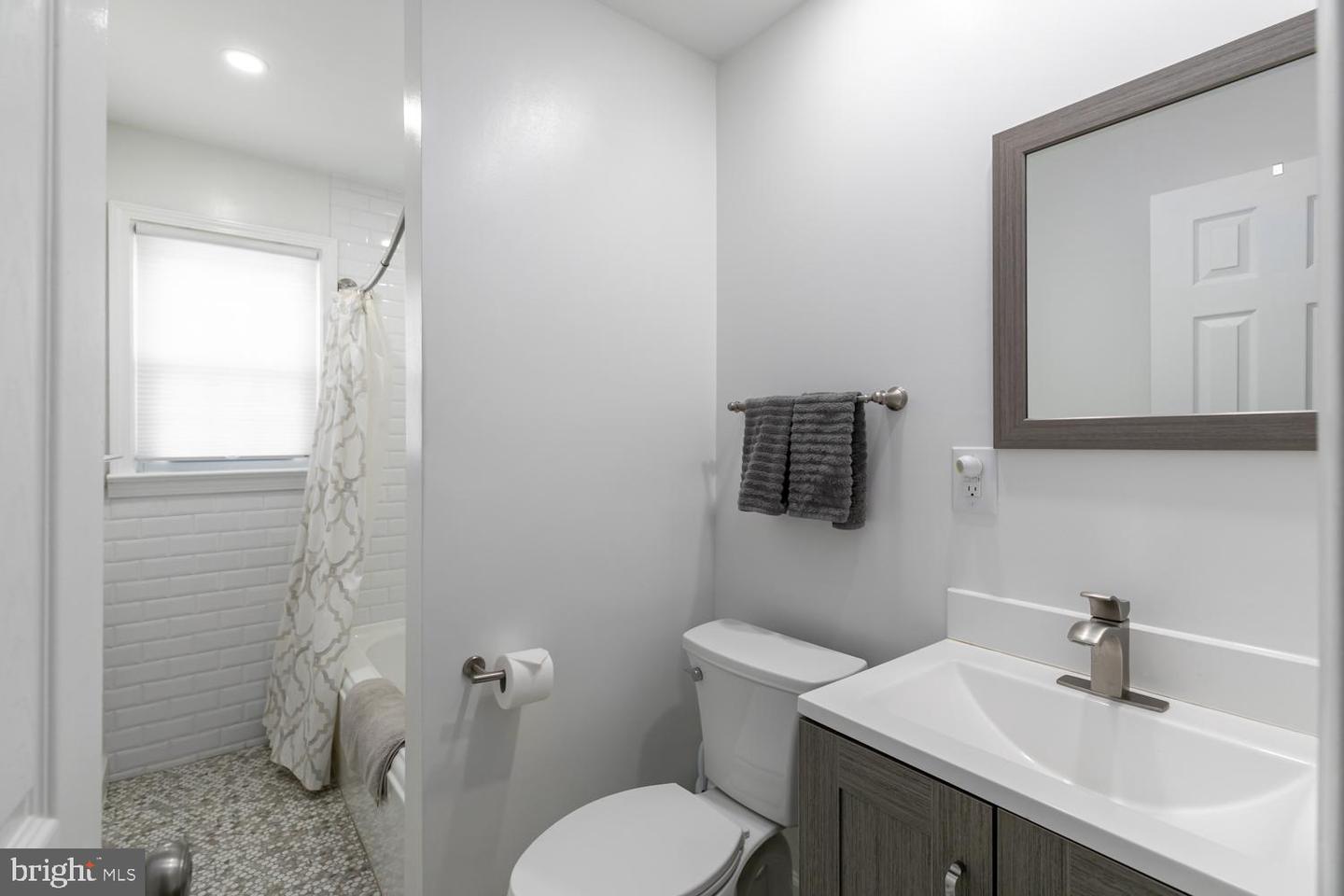 9417 CORAL LN, ALEXANDRIA, Virginia 22309, 4 Bedrooms Bedrooms, ,3 BathroomsBathrooms,Residential,For sale,9417 CORAL LN,VAFX2235776 MLS # VAFX2235776